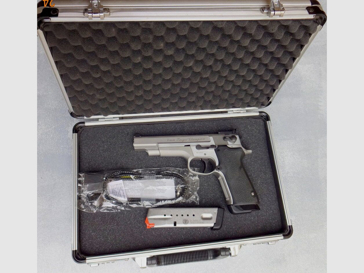 SMITH & WESSON TARGET CHAMPION Pistole