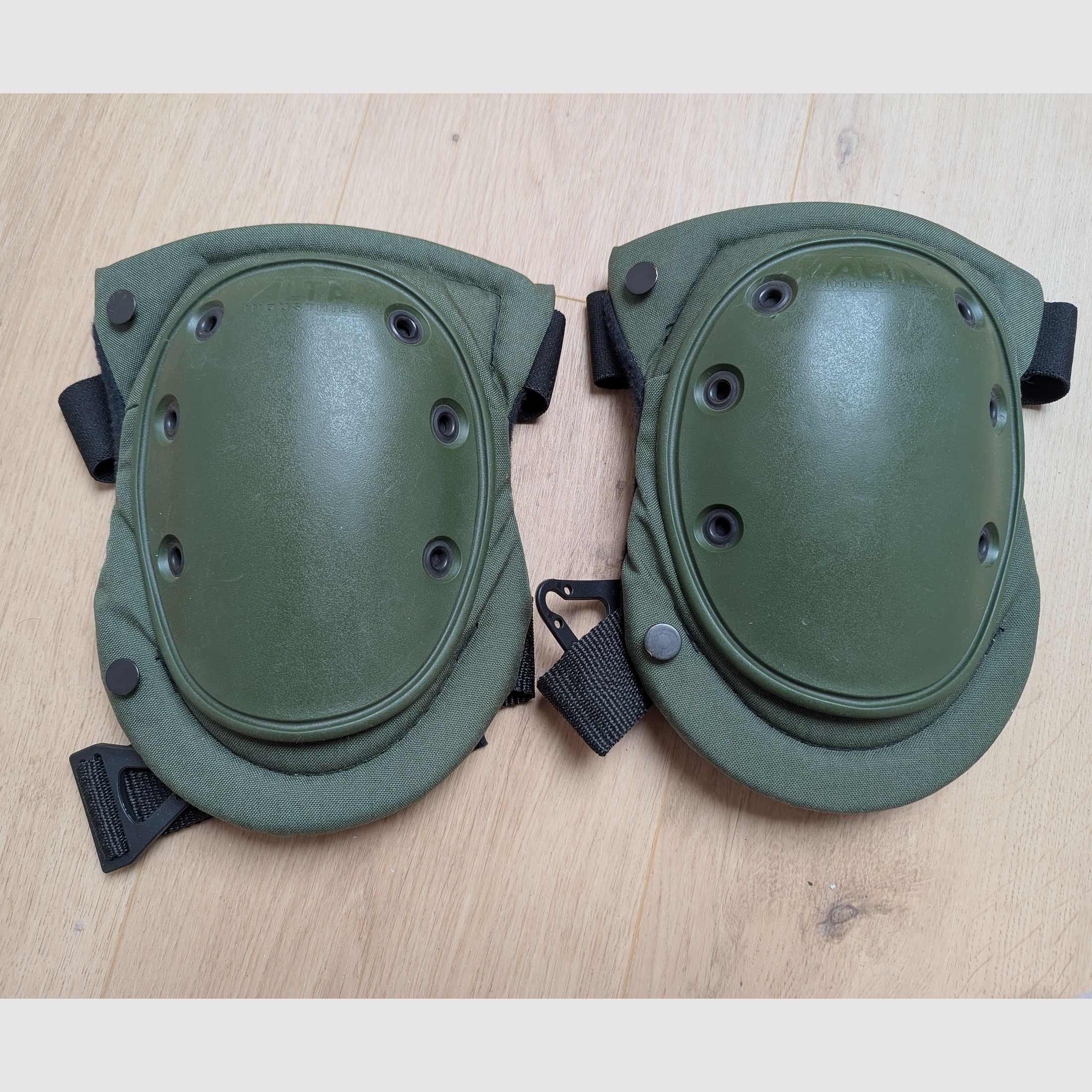 Alta Tactical Altaflex Knieschützer Olivgrün Alta Tactical Knieschutz (Schwarz, Nylon, Kautschuk) Airsoft