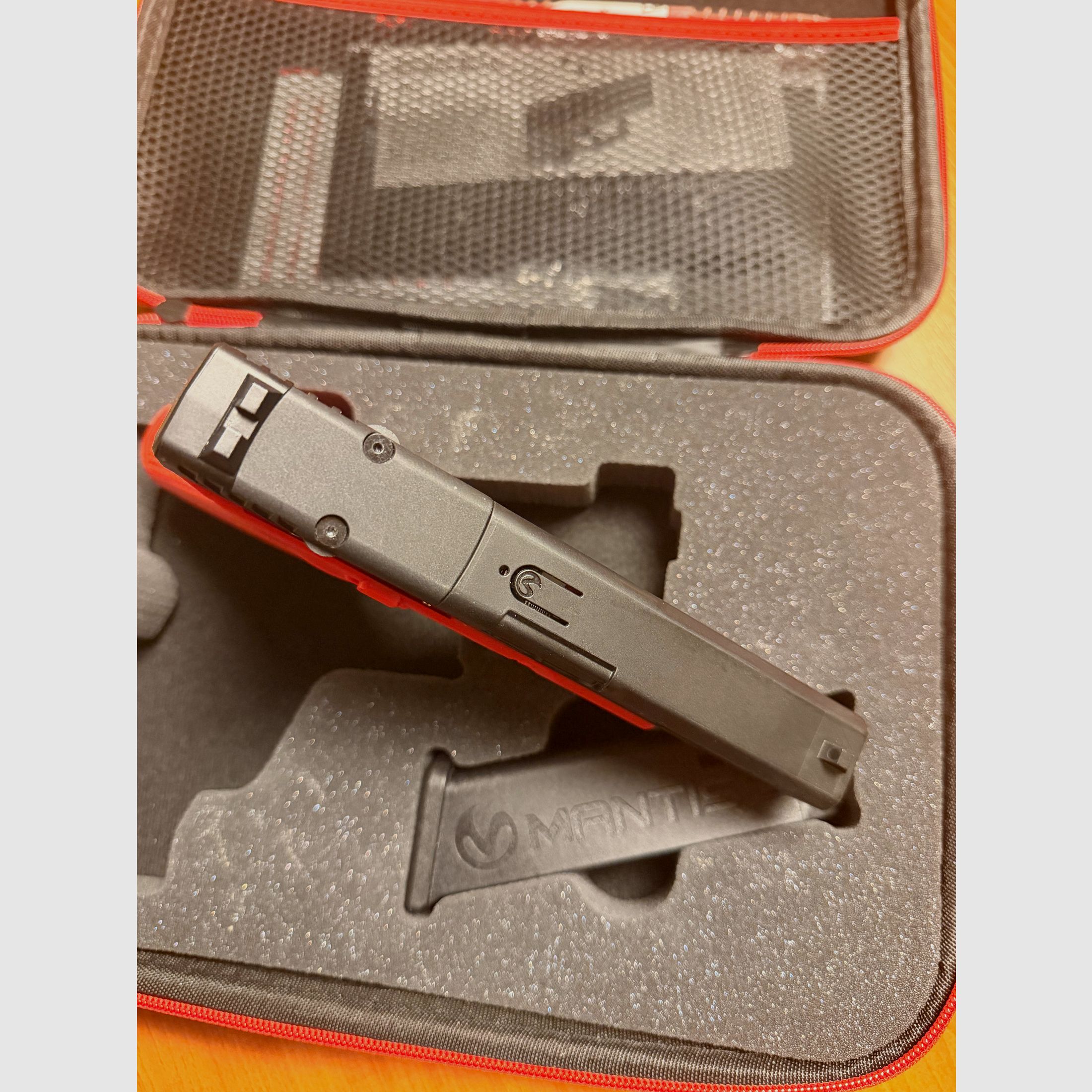 MANTIS TitanX Smart Laser training pistol – Model 702 (G45)