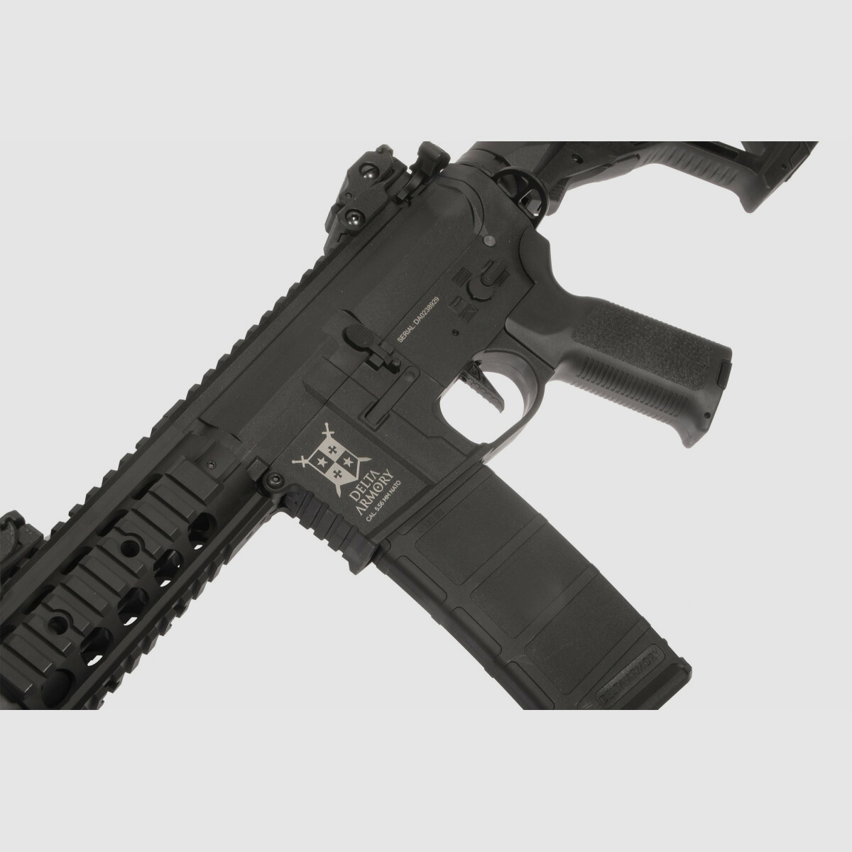 AR15 SilentOps CQB BRAVO EAGLE ETU Nero S-AEG Fucile Airsoft Libero da 18 Anni | Delta Armory