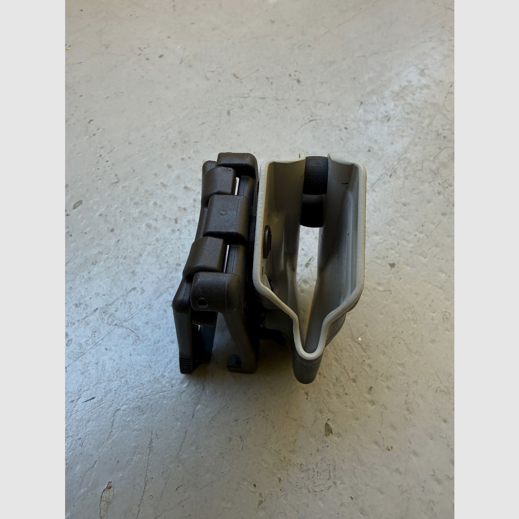 Black Trident Pistolen Single Mag Carrier voor CZ Shadow 2