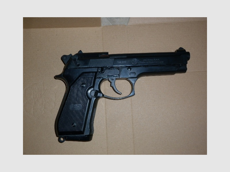 Gas-Signal und Schreckschusspistole Reck Miami 92F im Kaliber 9mm P.A.K. Aus Privatsammlung.