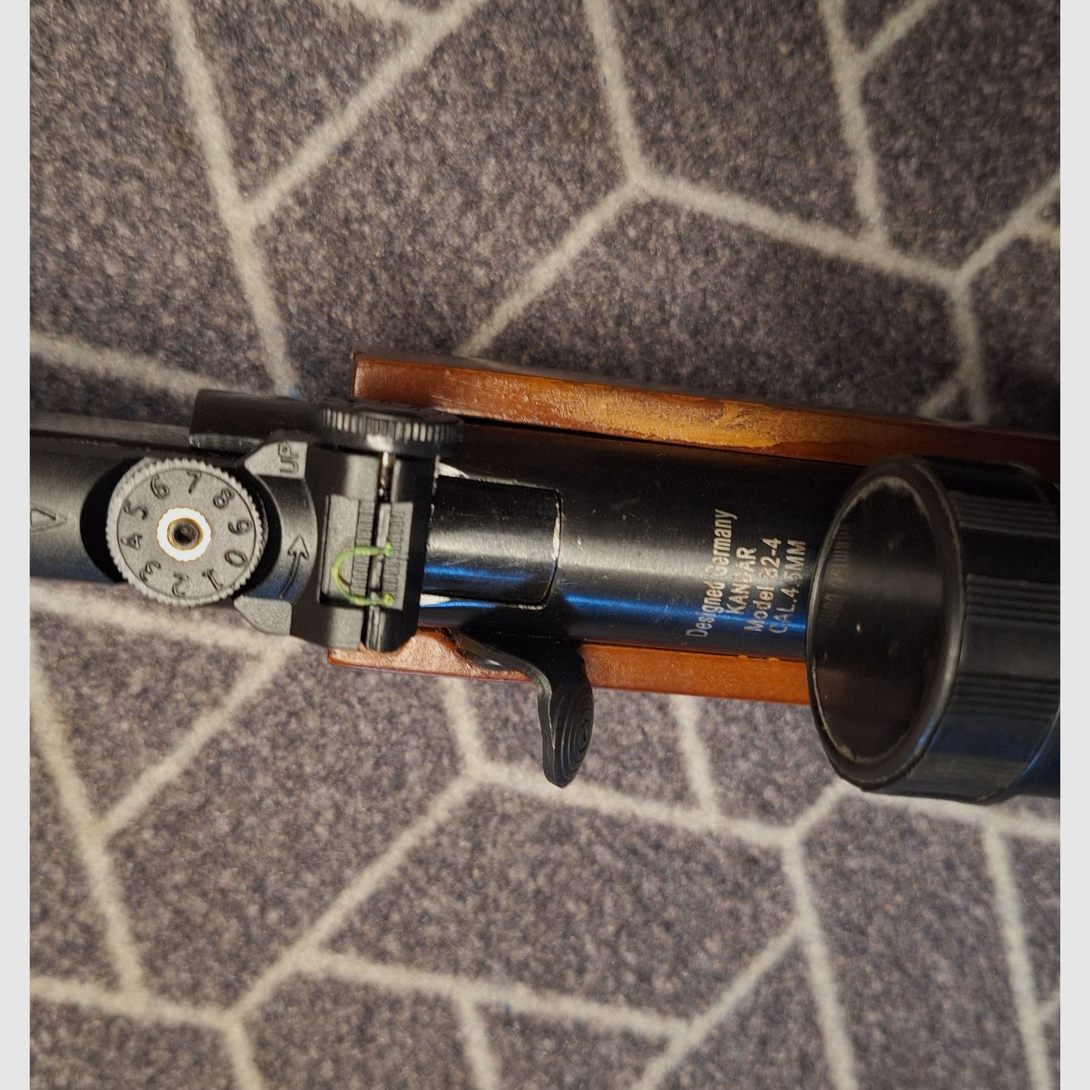 Carabine à air Kandar B2-4 avec scope - comme neuf !