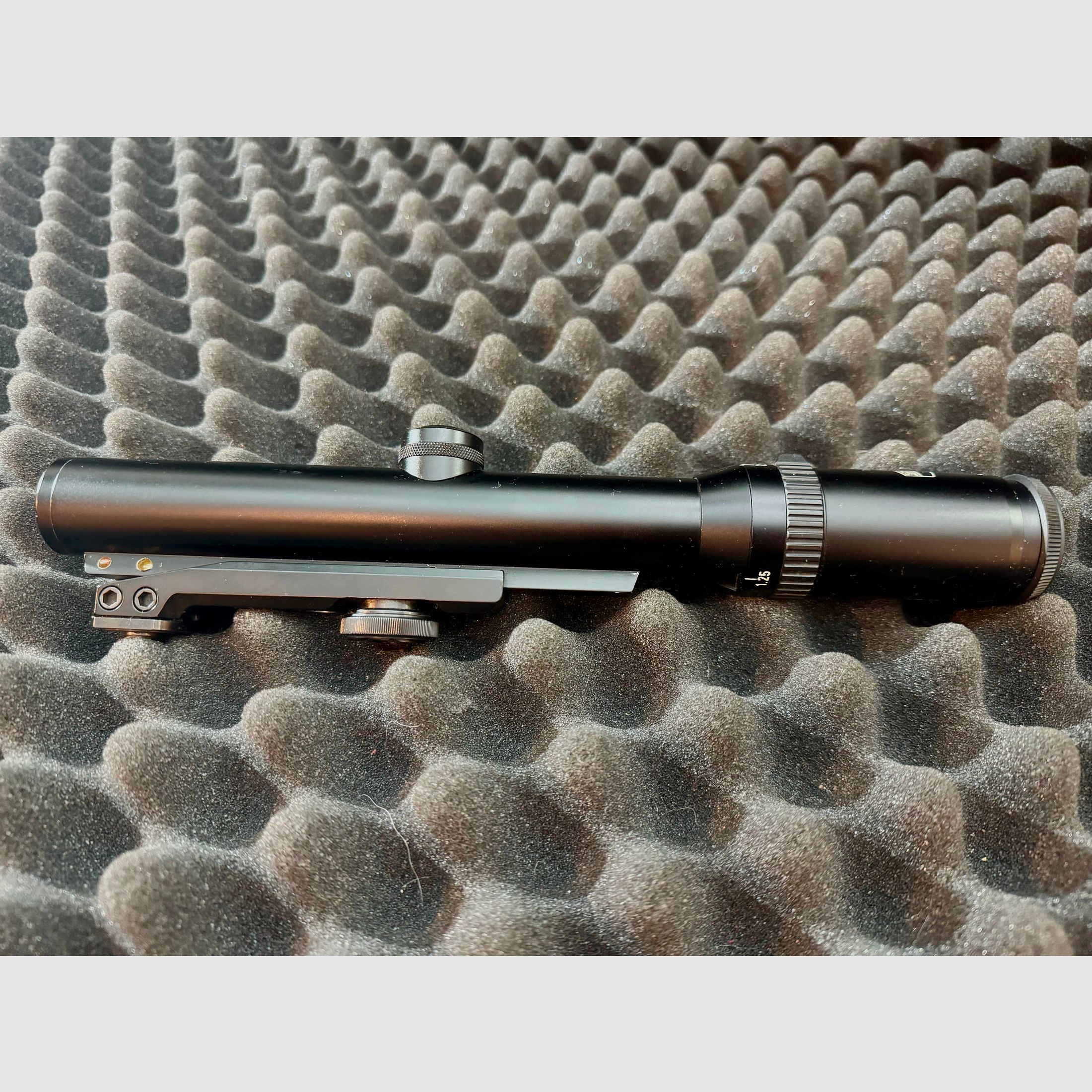 Schmidt & Bender 1.25-4 x20, reticle 4 in 1. Image plane, outer rail