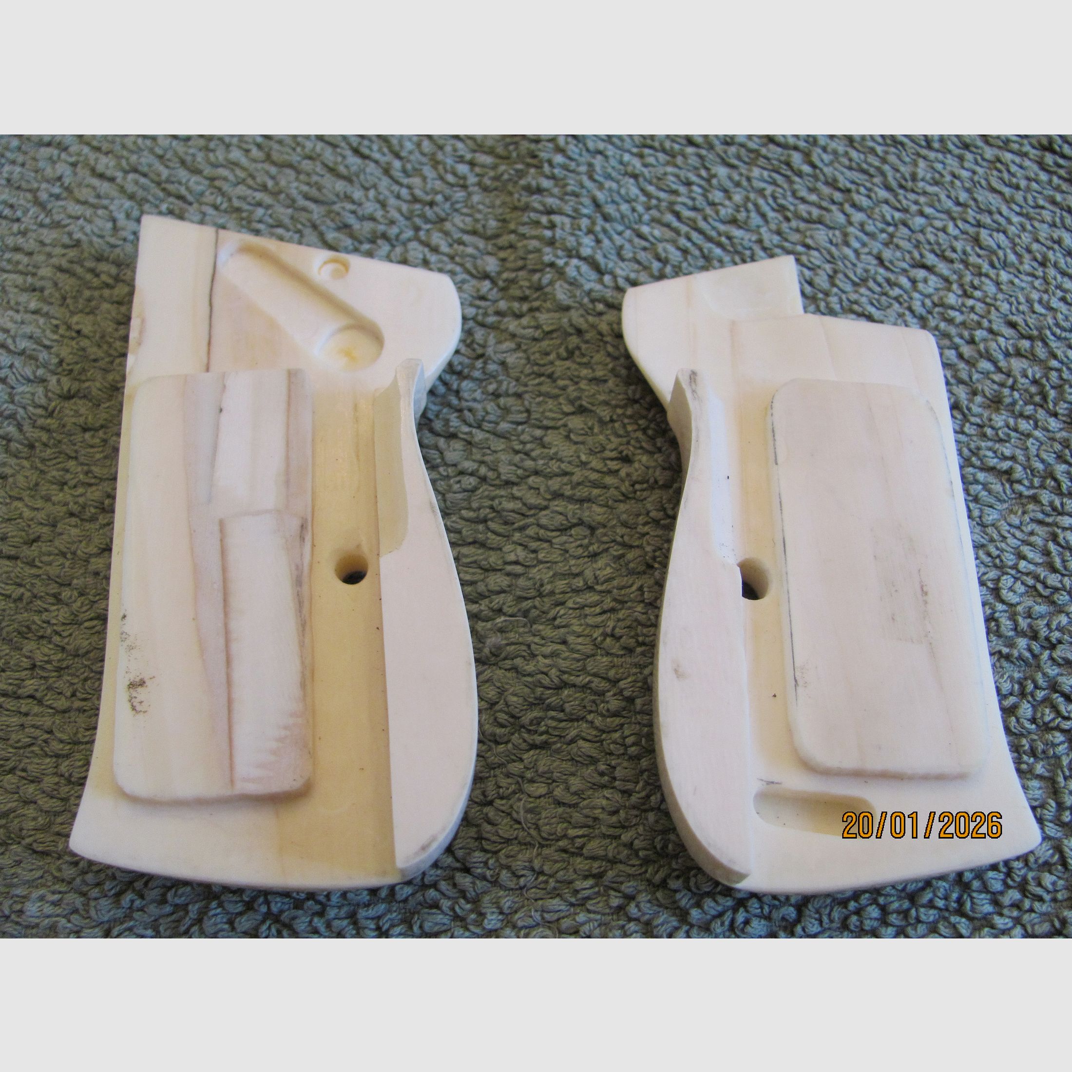 SIG P210-6 handgefertigte Bein Griffschalen - UNIKAT!