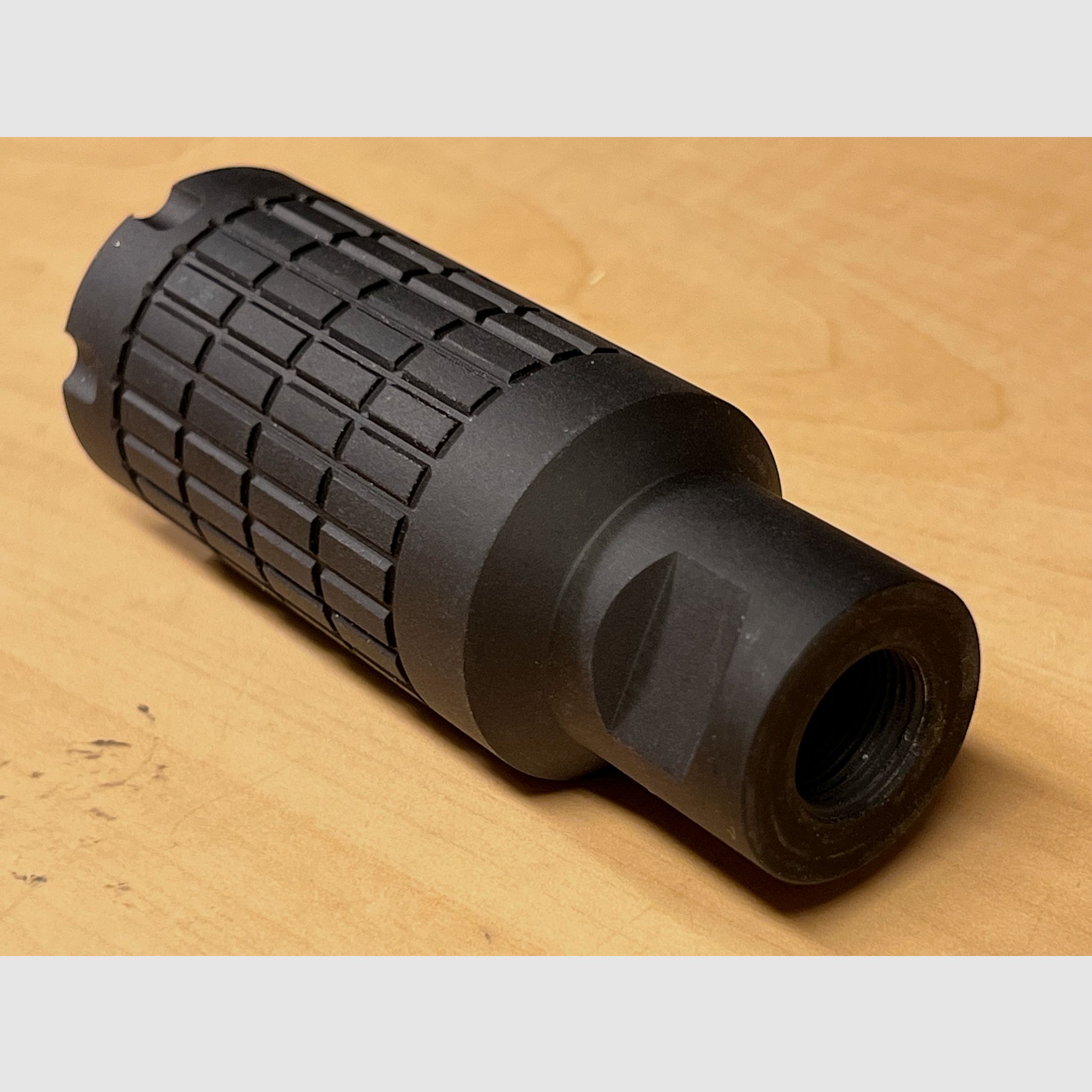 Hamulec wylotowy do Airsoft z gwintem negatywnym M14 wersja metalowa czarna typ 2