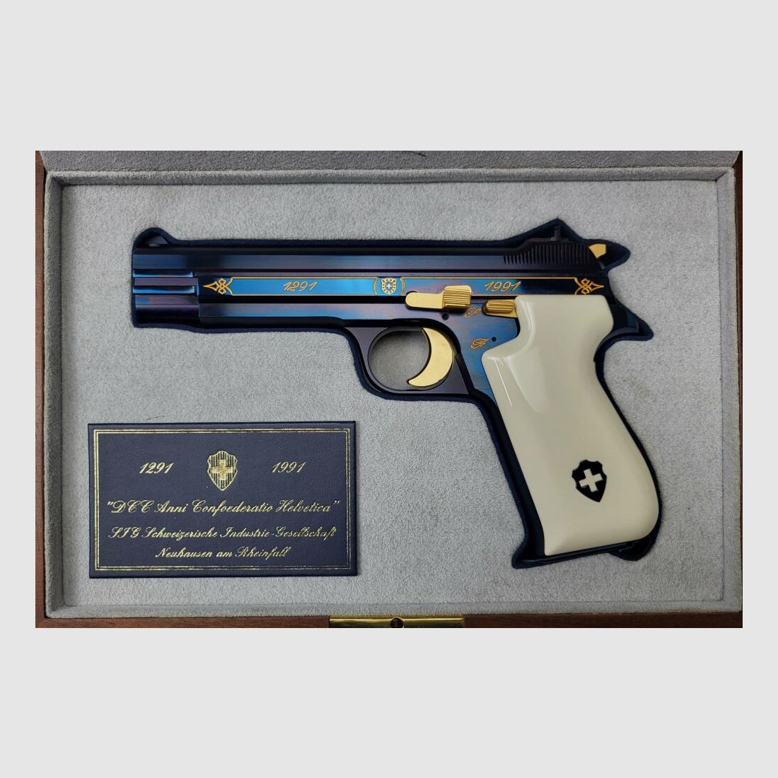 SIG Jubiläum P210-1 700 Jahre // P226 125 Jahre // P220 125 Jahre