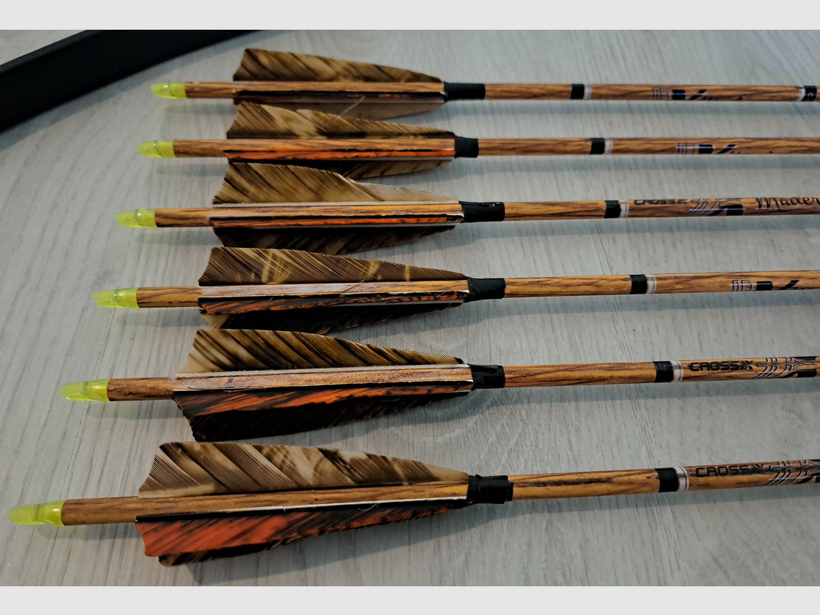 Koreański łuk KAYA Black Cat 60 funtów 52 cale + strzały + 2x zapasowe cięciwy + torba