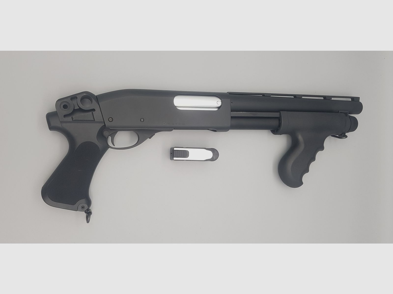 Shotgun Wingmaster Modell M 870 im Cal. 6mm BB Ganzmetall Ausführung Sammlerstück mit Magazin Pumpgun Schrotflinte