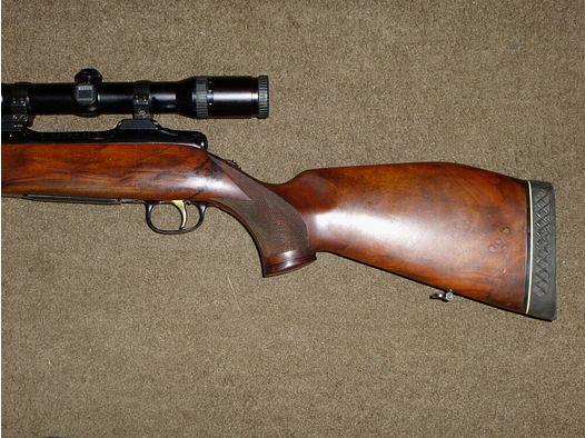 Sauer & Sohn 90, Stutzen, à gauche