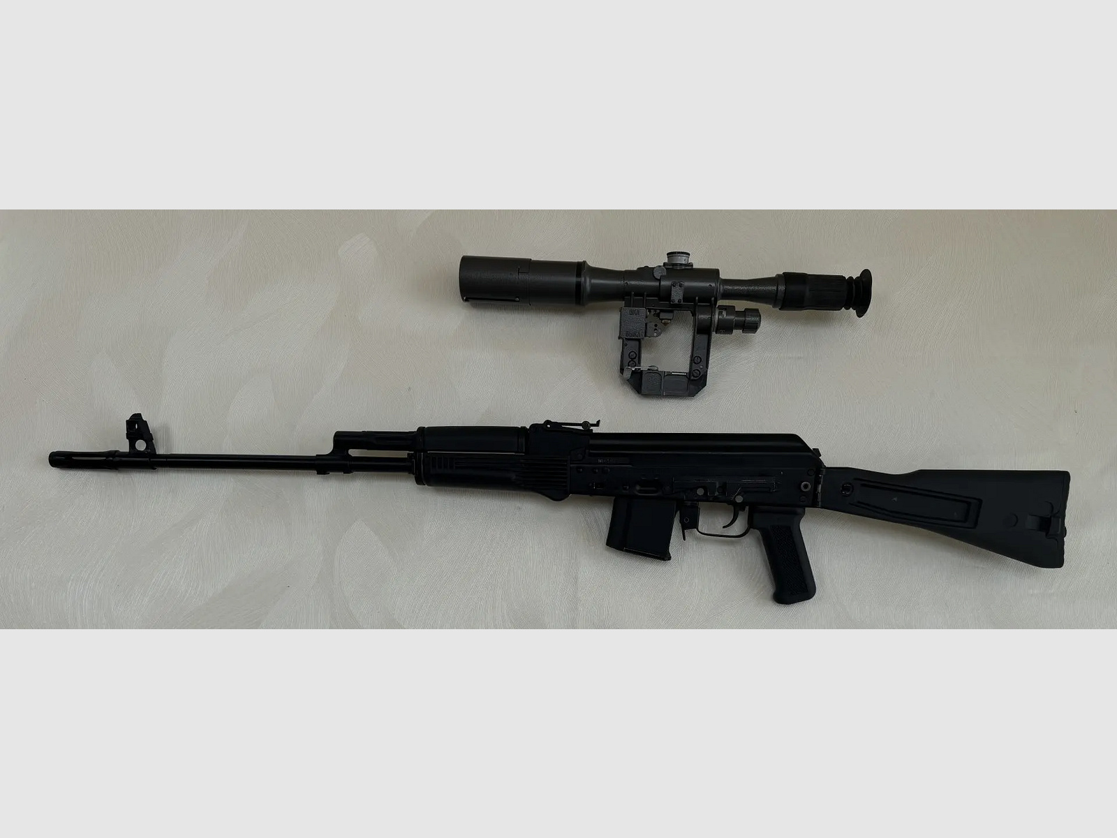 Izhmash A-M3 in kaliber .223 Rem. – Civiele sportversie van de AK-47 met scherpschutterskijker