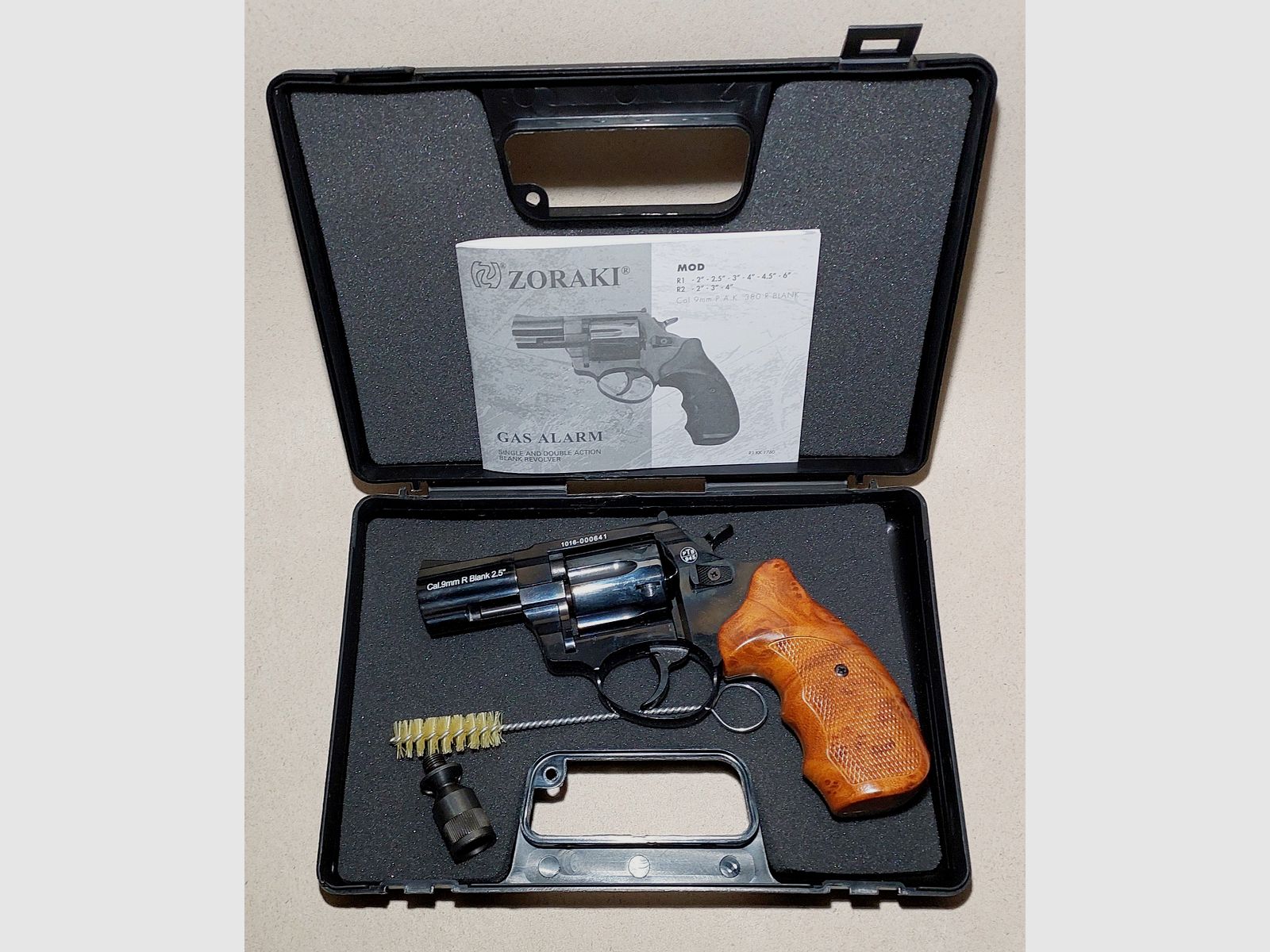 Zoraki R1 2,5 pollici nero lucido con finitura in legno Special Revolver calibro 9mm R.K. brunito (PTB 1022)