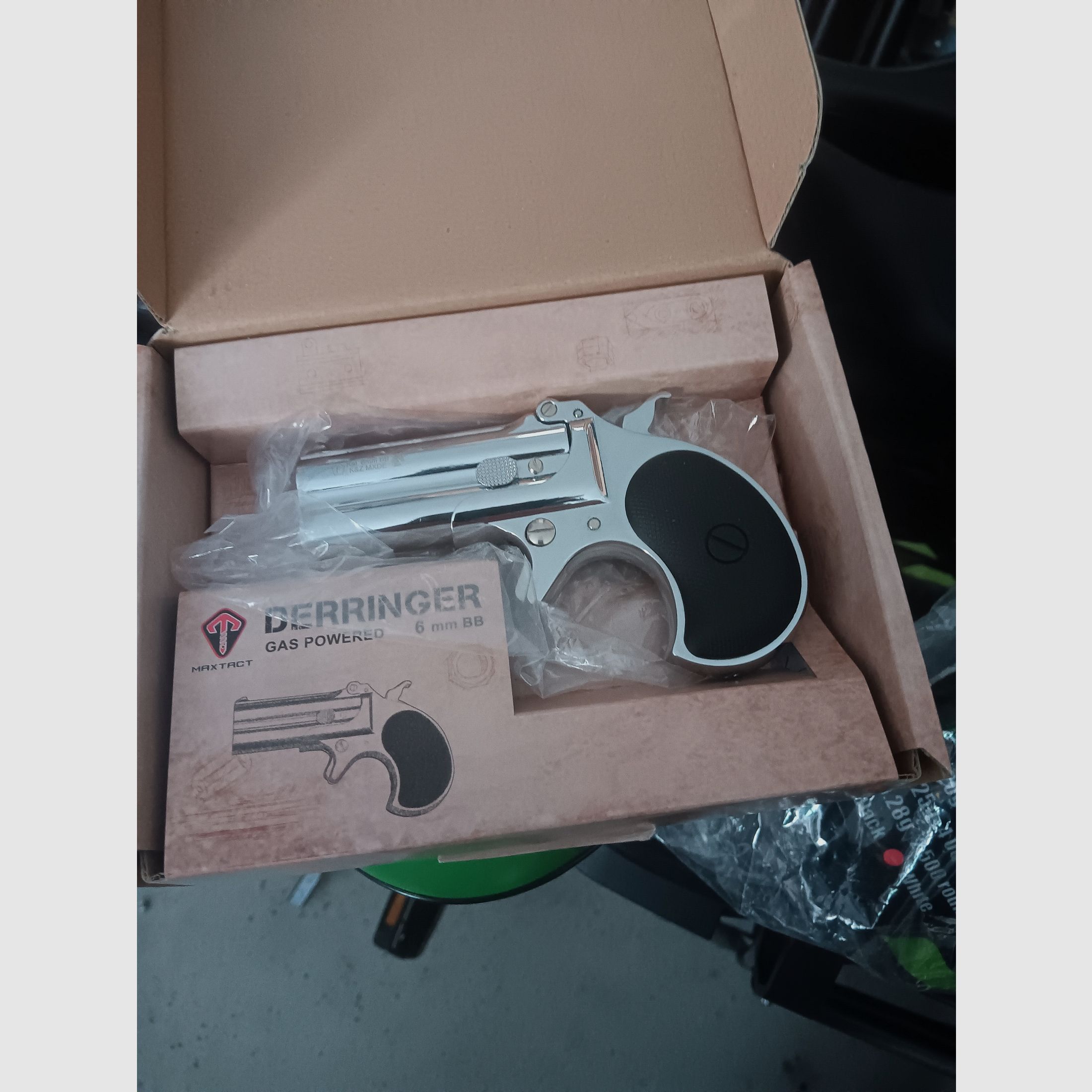 Derringer Co2 neuf et non utilisé