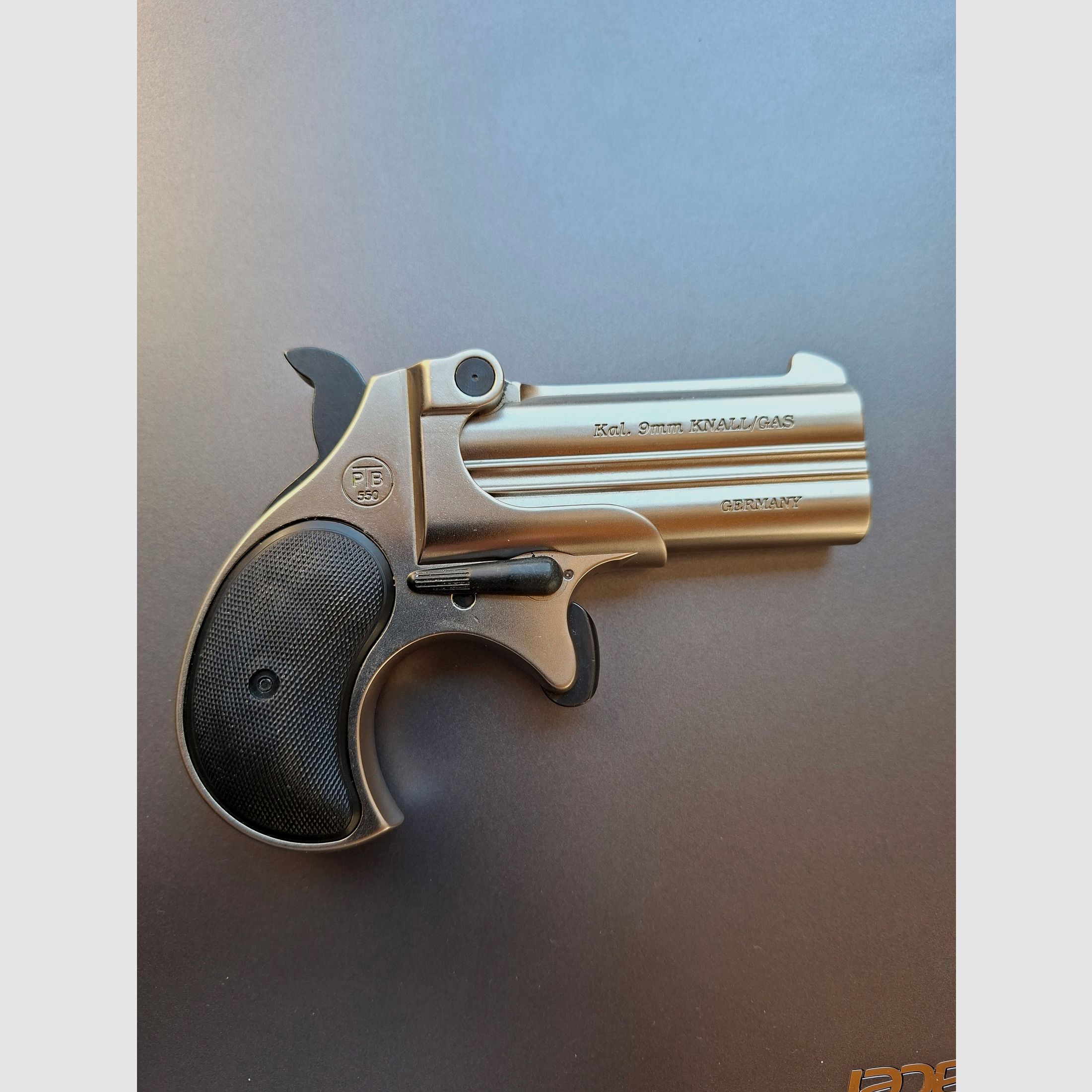 Bonito Röhm Derringer, Noris Twinny
