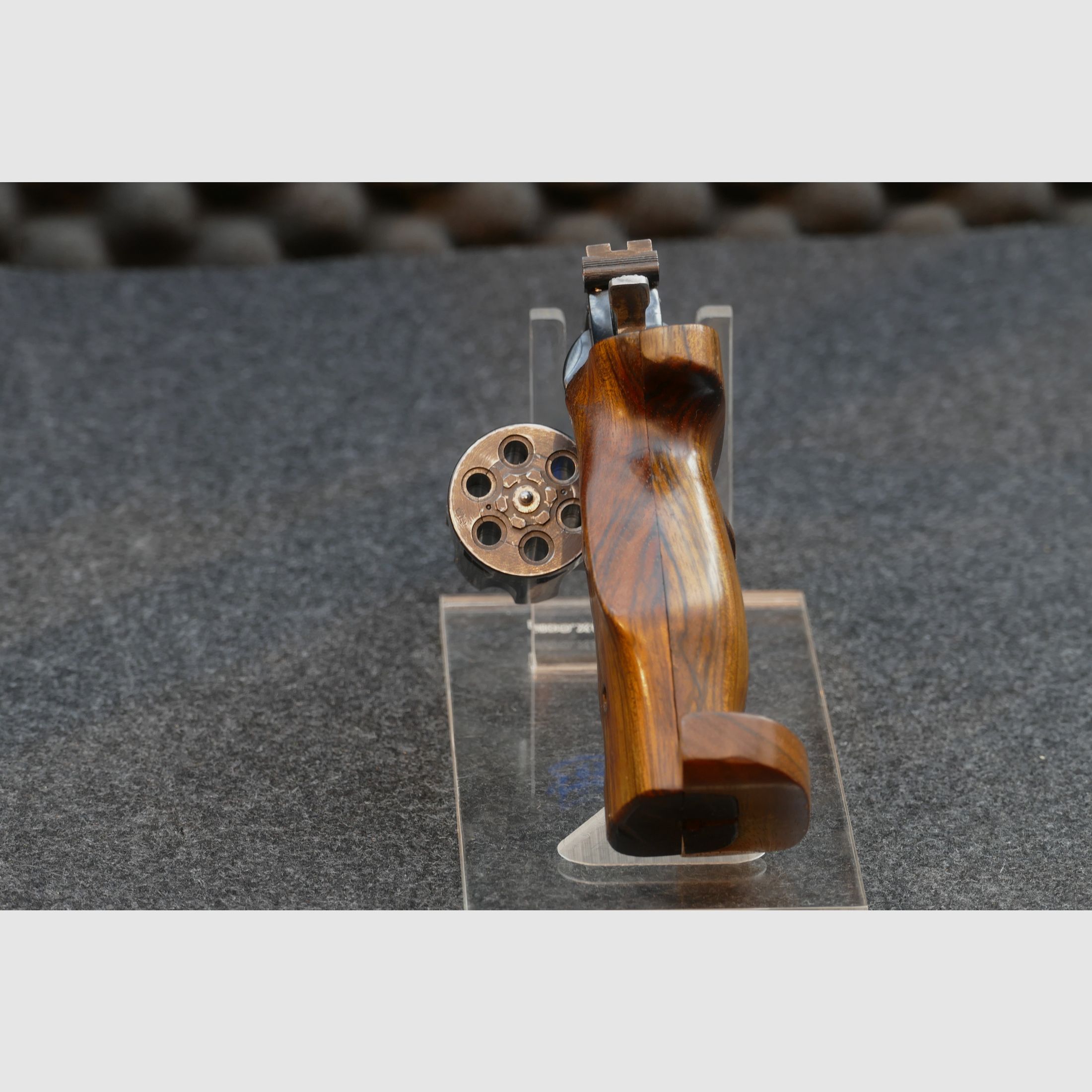 Smith & Wesson Modell 17-5 — 6" (152 mm) • .22 LR