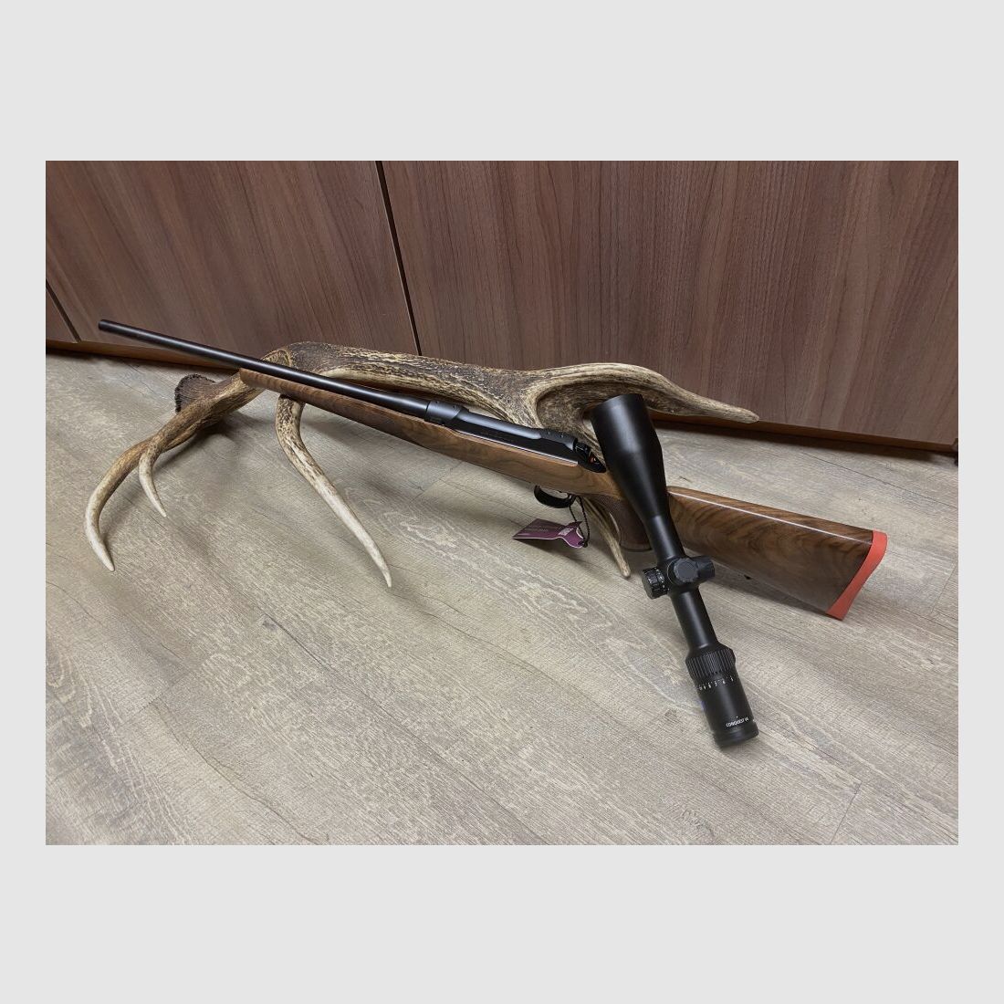 Sauer 101 Artemis Elegance, mit Zeiss Conquest V4 3-12x56