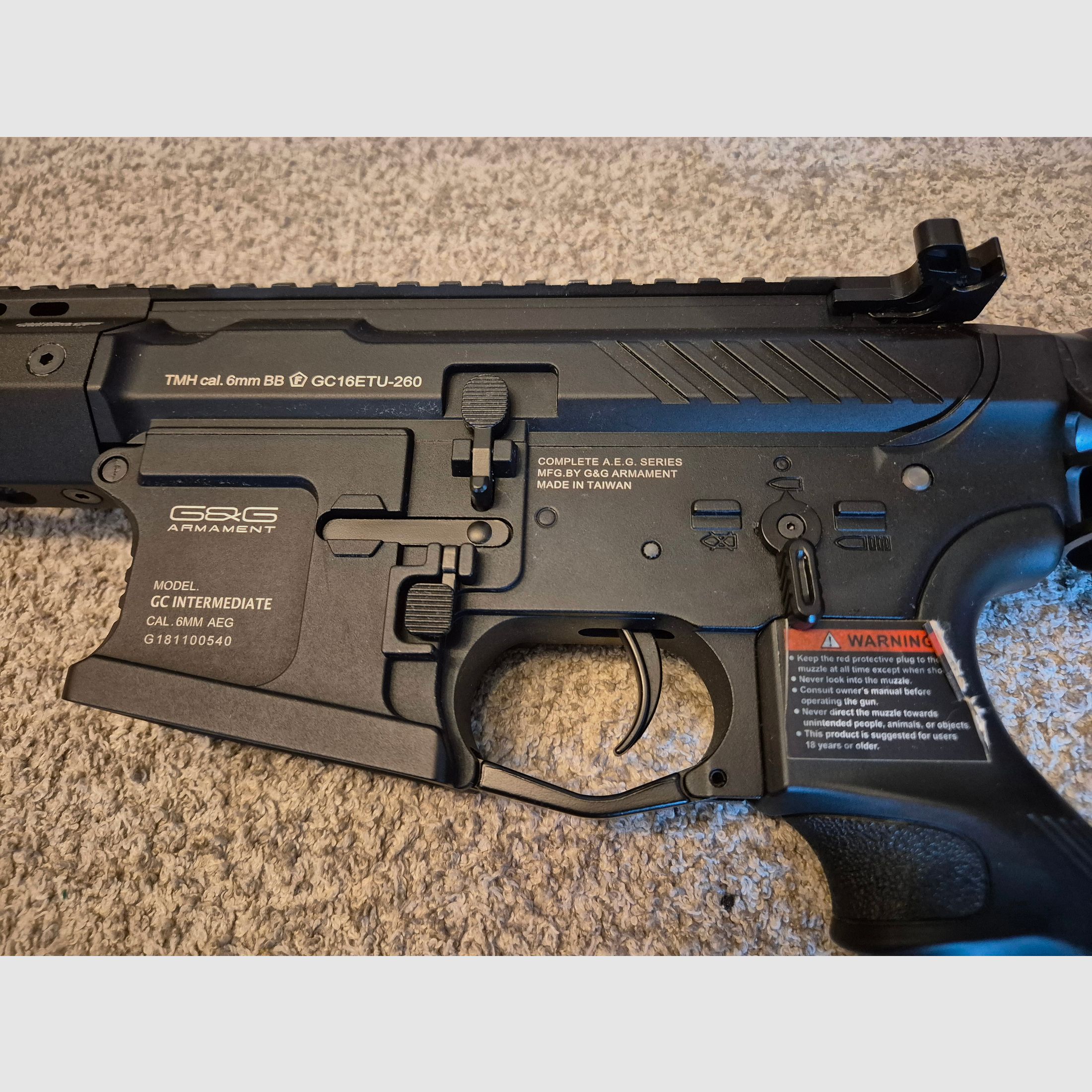 Airsoft Komplettpaket – GC16 E.T.U. S-AEG & Tokyo Marui im Koffer