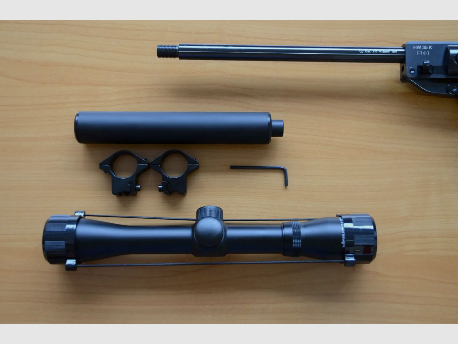 Weihrauch HW 35 met ZF 4x32 en geluiddemper
