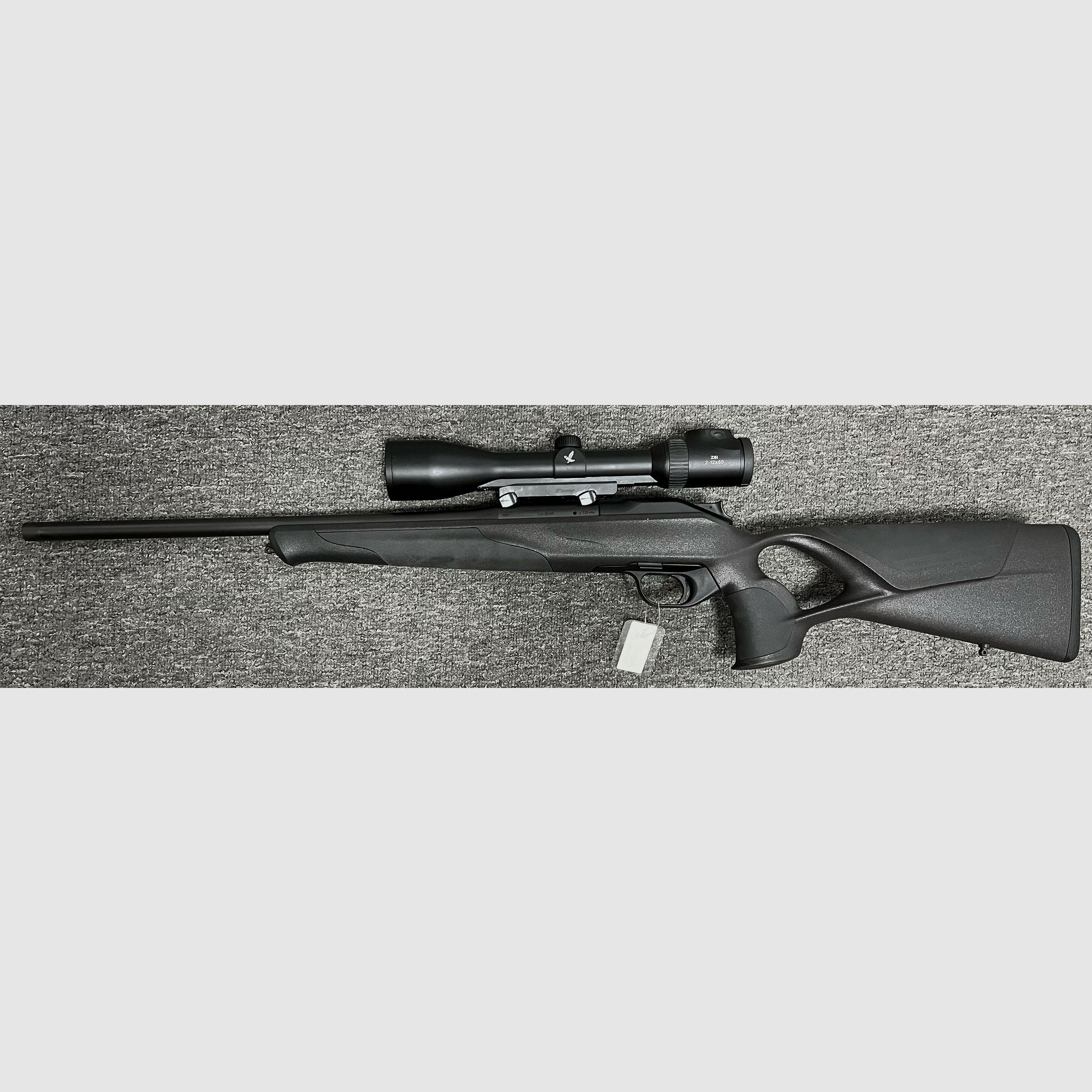 Blaser R8 Professional Success 8x57 IS + Swarovski 2-12x50 + Sattelmontage
