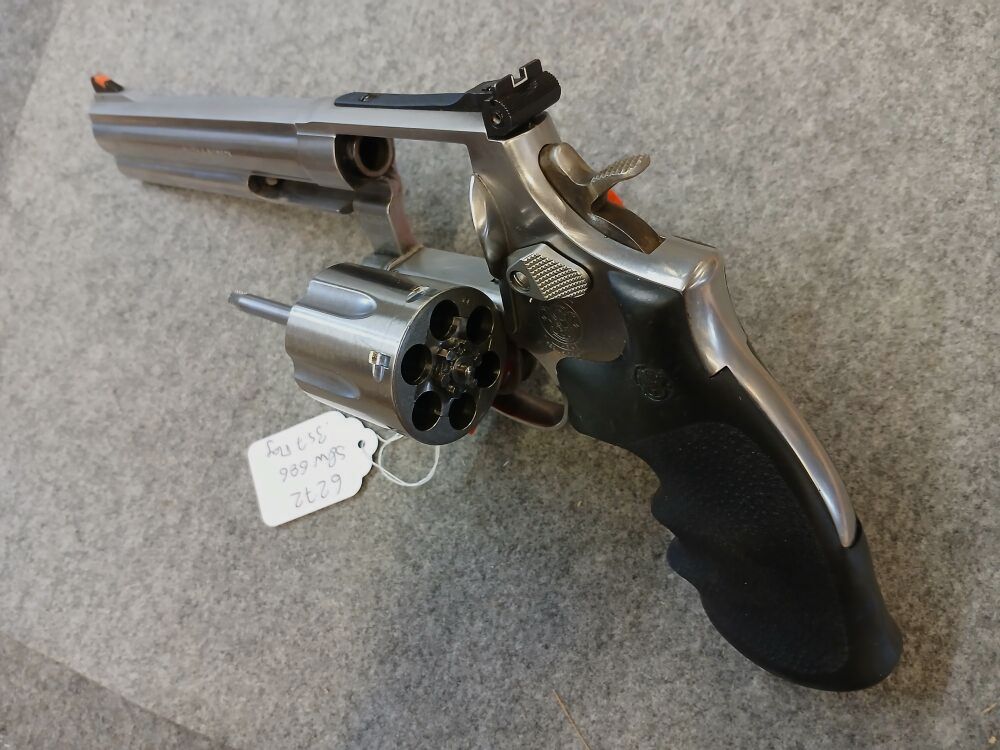 Smith + Wesson 586-5
