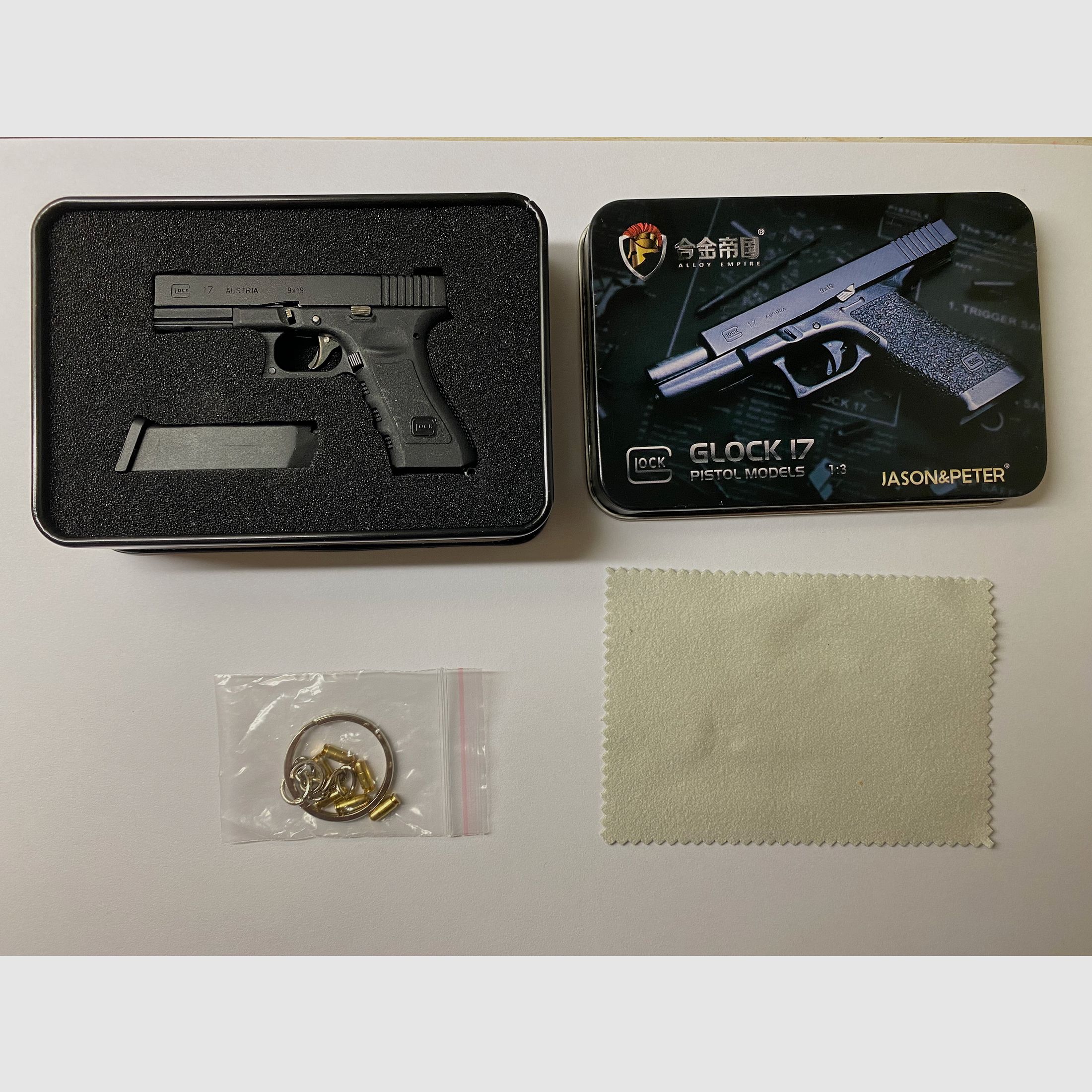 Glock 17 1:3 Mini Schlüsselanhänger mit Box