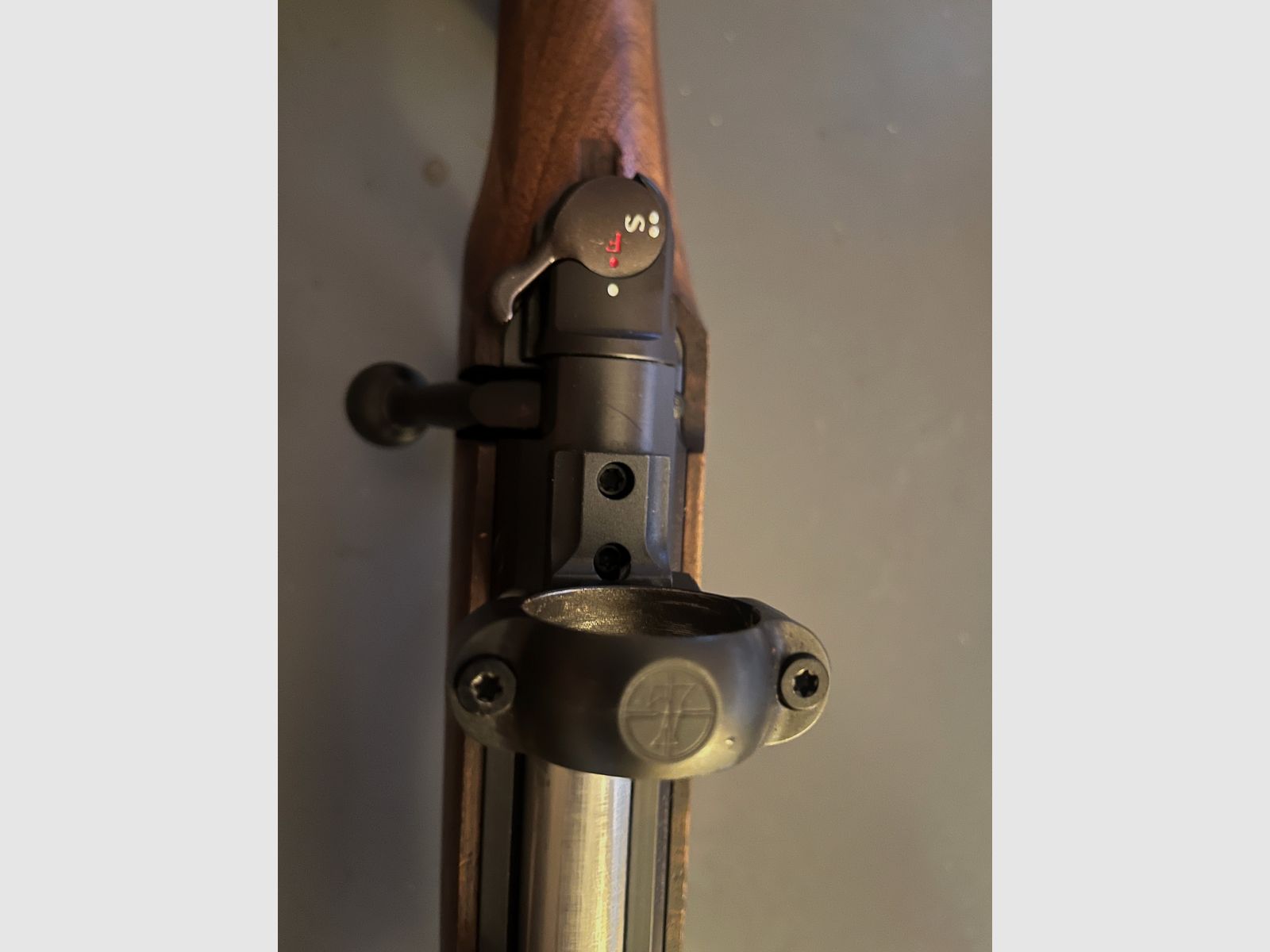 Mauser M12 wooden stock, caliber 30-06 with muzzle thread and hand cocking, very nice weapon.