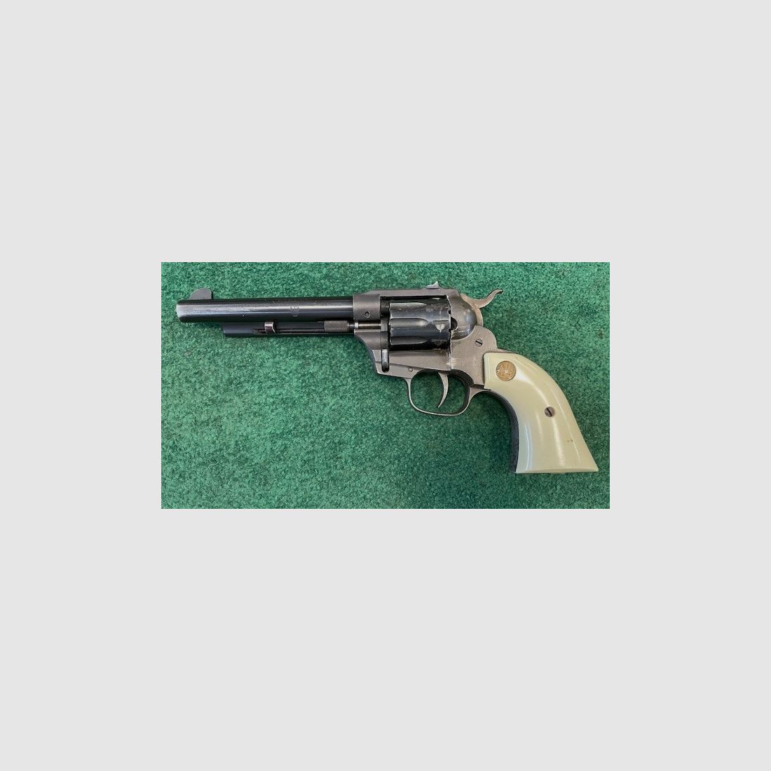 Zeldzame en bijzondere HI-STANDARD REVOLVER, MOD.W-100 DOUBLE NINE CAL.22LR, afbeelding 2 van 2
