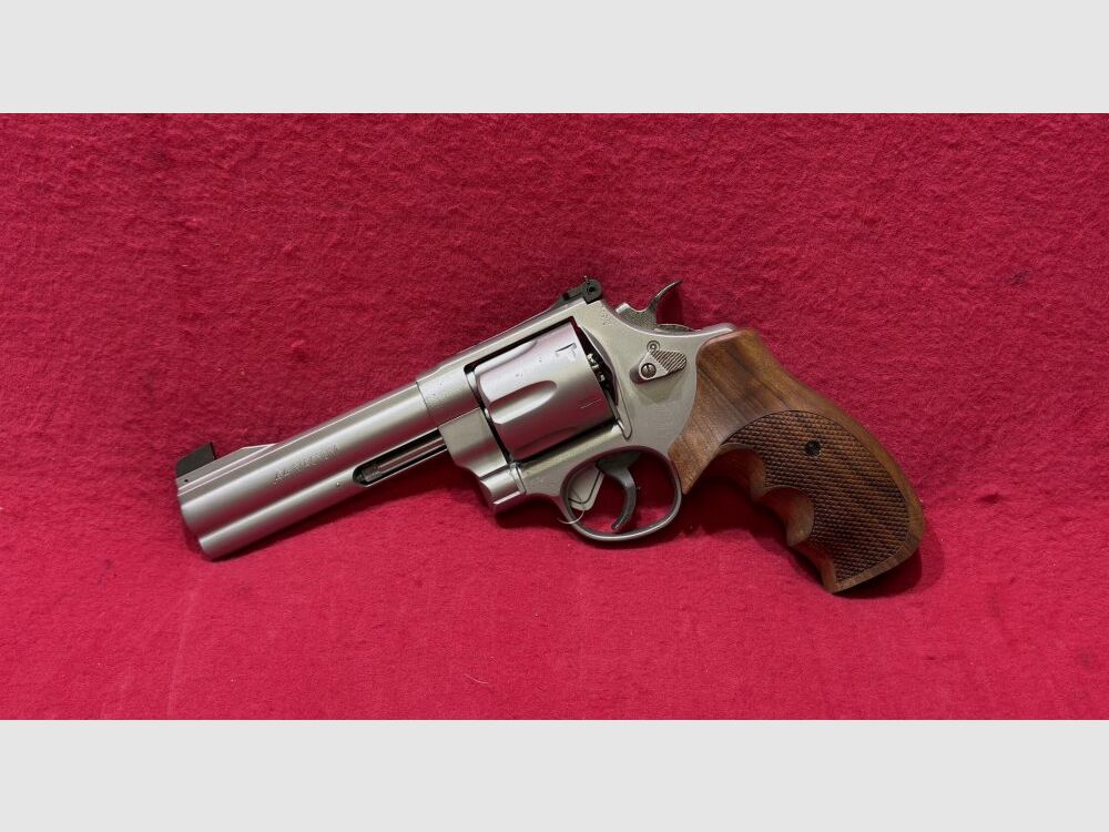 Smith and Wesson 629-6