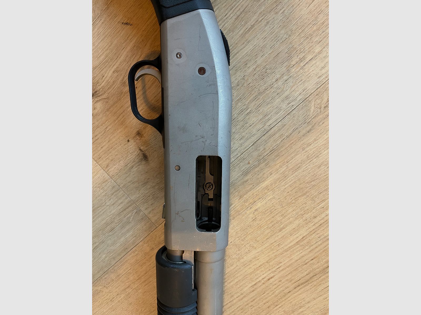 Vorderschaftrepetierflinte Mossberg 590 Mariner 12/76