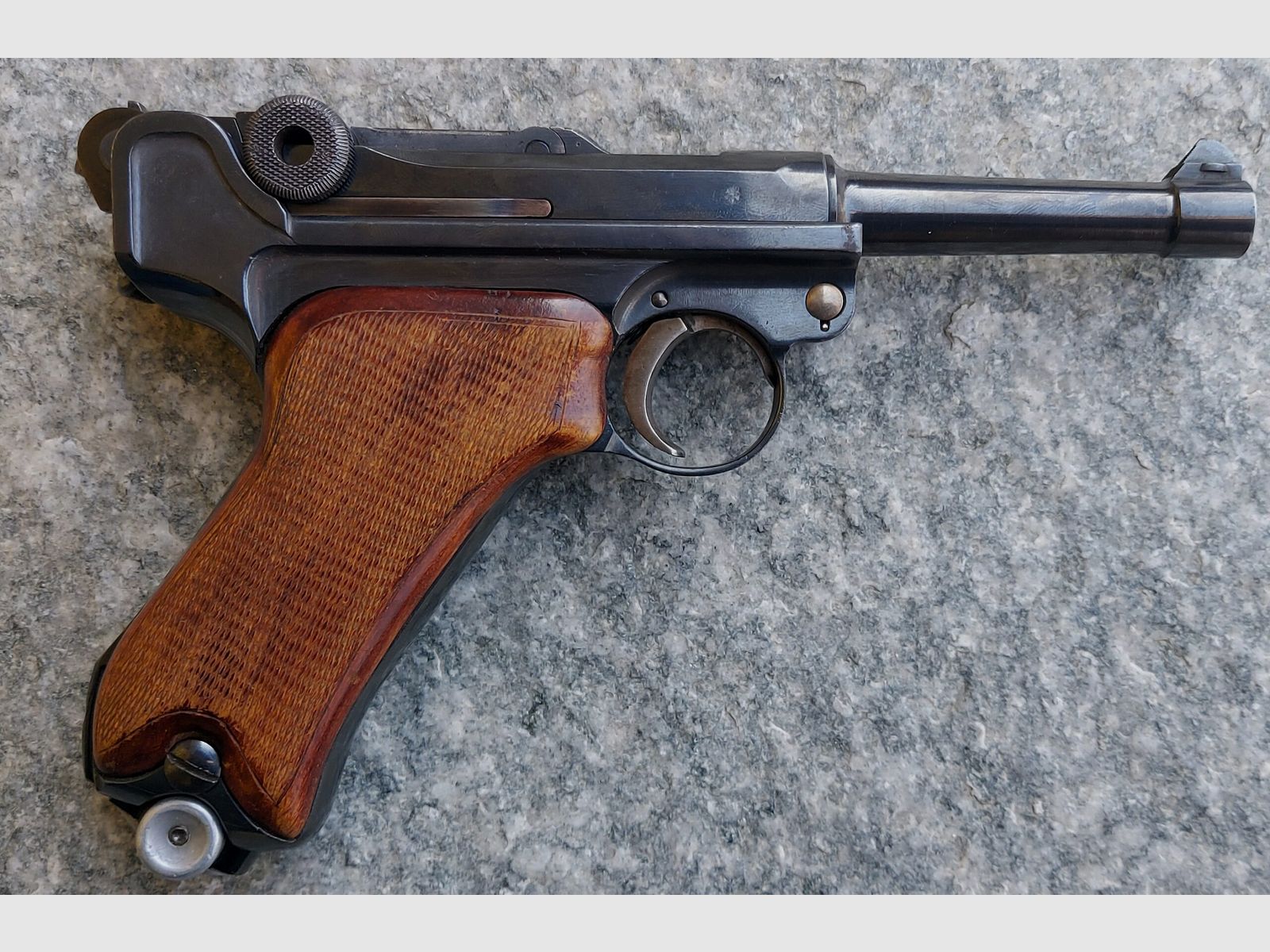 A 207 PISTOLA SEMIAUTOMATICA MAUSER MOD. P 08 LUGER CAL. 7.65 PARABELLUM, immagine 1 di 2