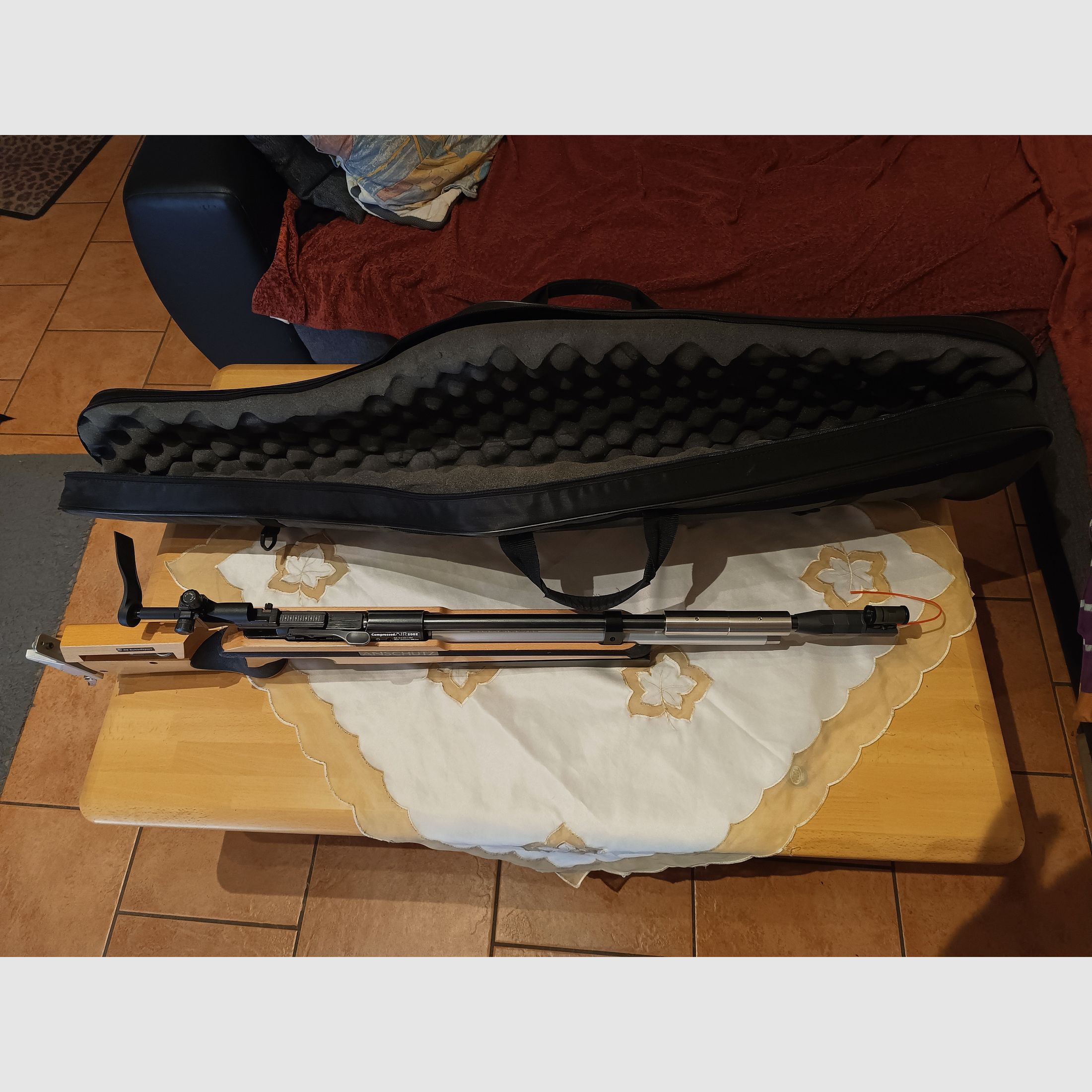 Anschütz 2002 mit Tasche 