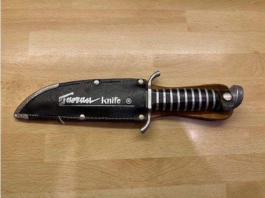 Tarzan Knife - classic Bowie knife with leather sheath