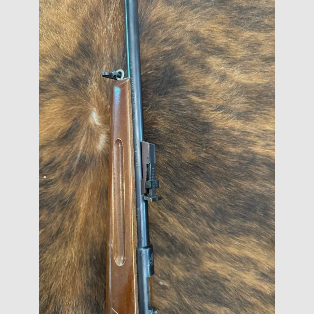 VOERE carabina a ripetizione cal. 6 mm Flobert con calcio in legno. Carabina classica per piccoli calibri