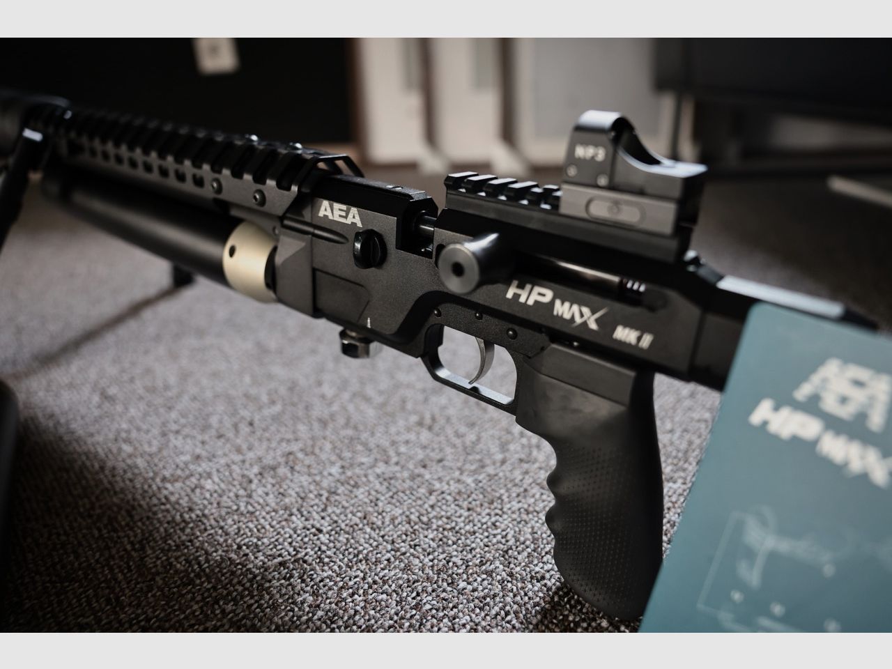 Compleet pakket: AEA HP MAX MK2 + Tanks, Bipod, Geluidsdemper & Munitie (alles ongebruikt)