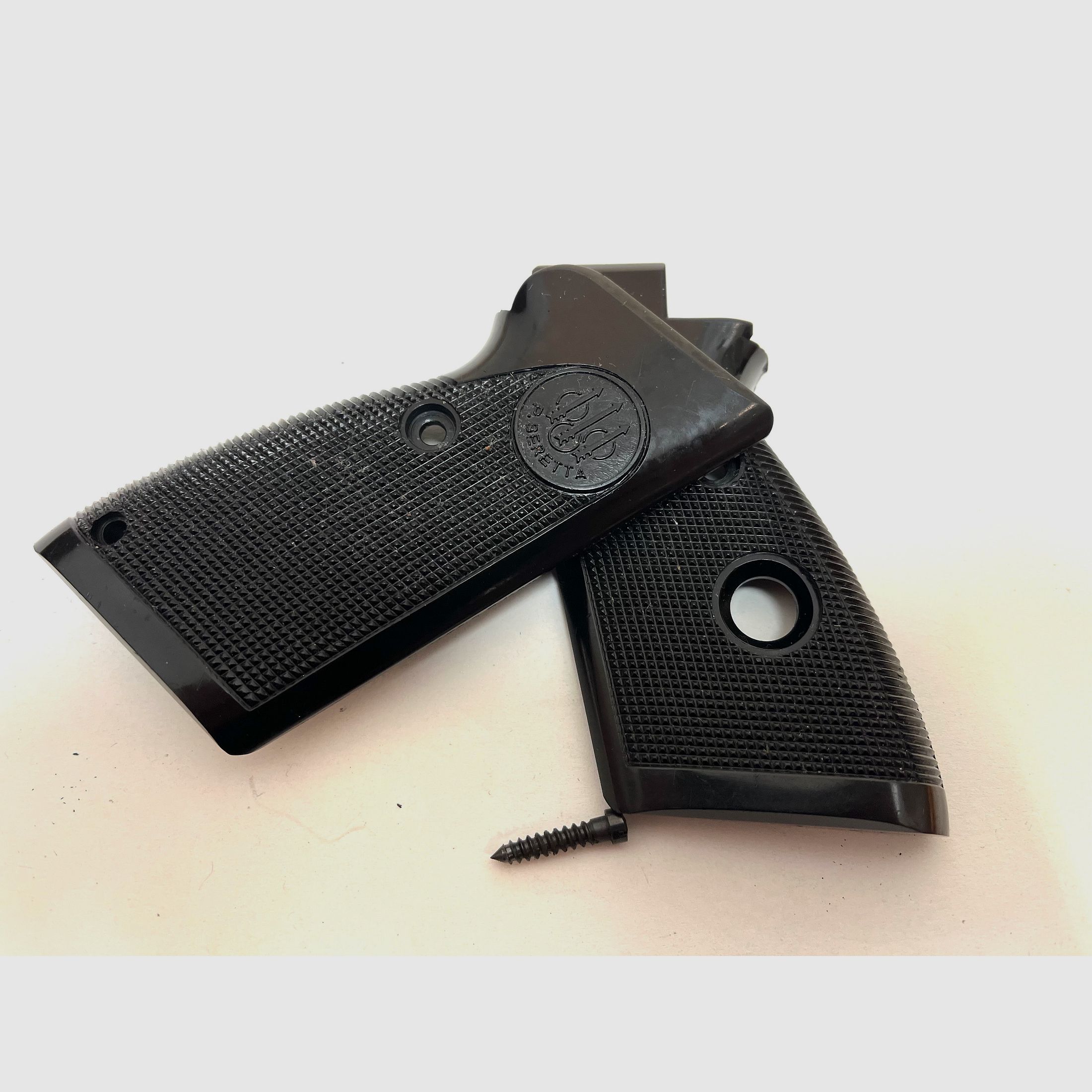 ••• Beretta Mod. 70 Griffschalen - Kunststoff •••