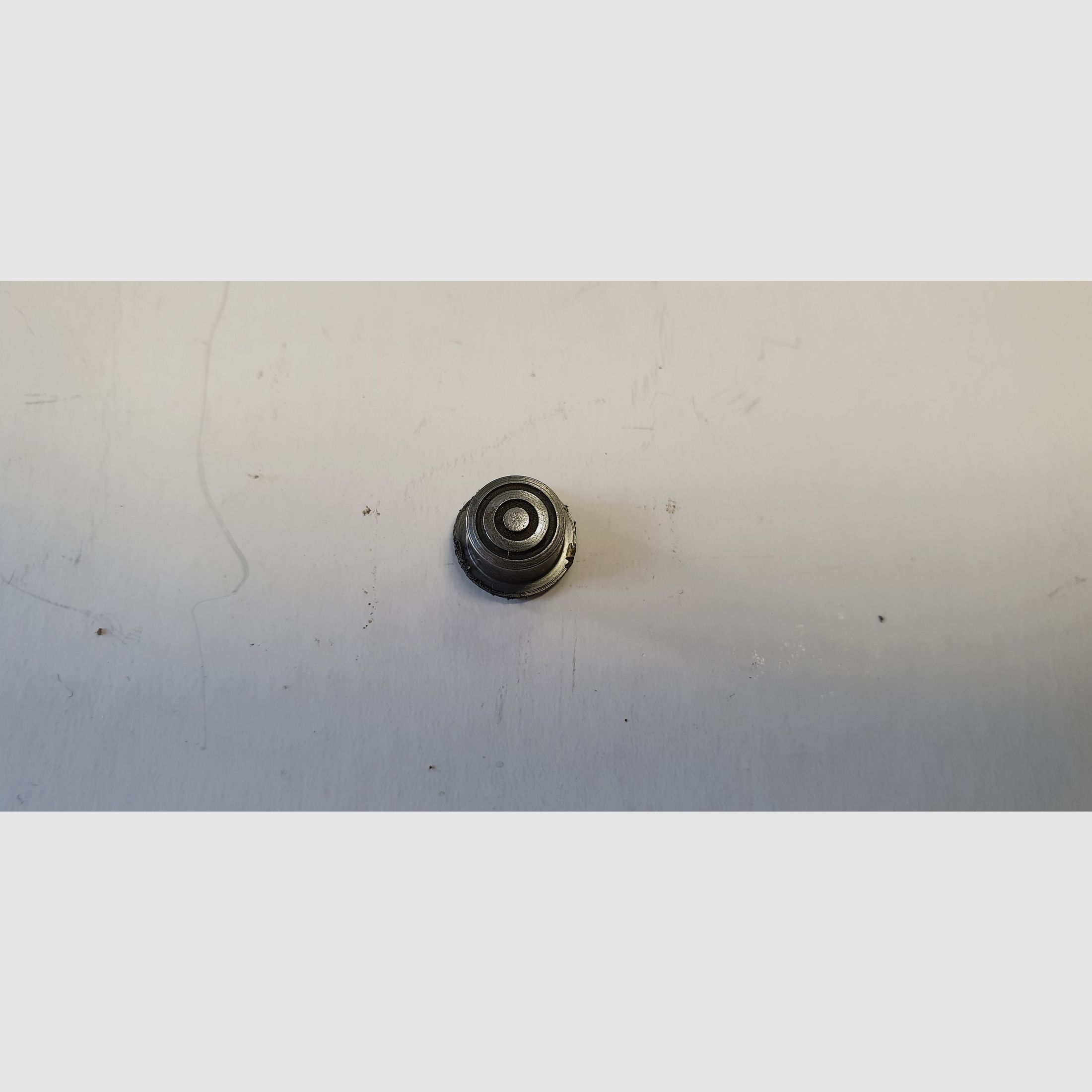 MAGAZINE RELEASE BUTTON VERNEY CARRON