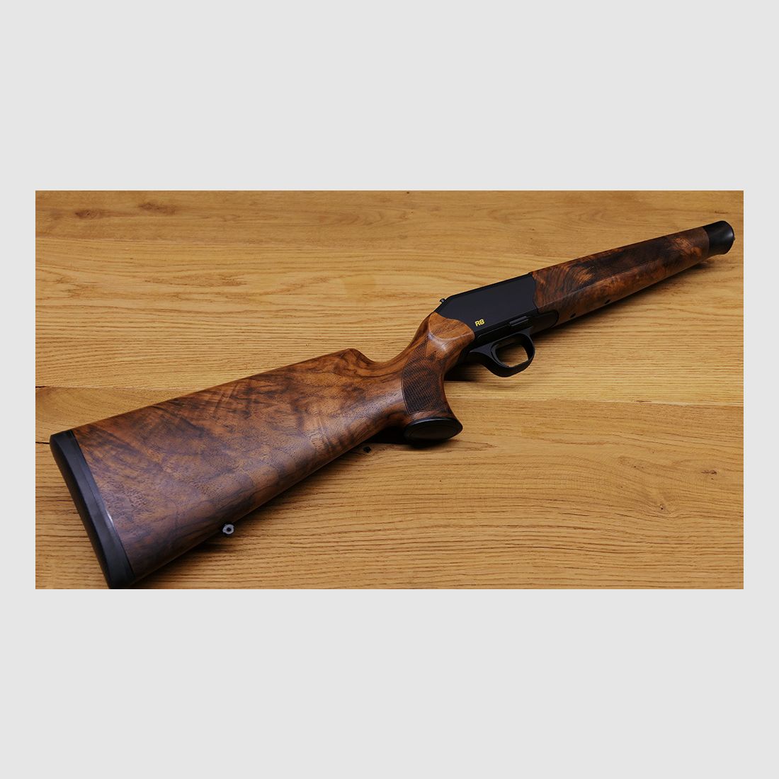 Blaser R8 Schäftung / Holzklasse 7 / Bayrische Doppelfalzbacke / mattes Finish