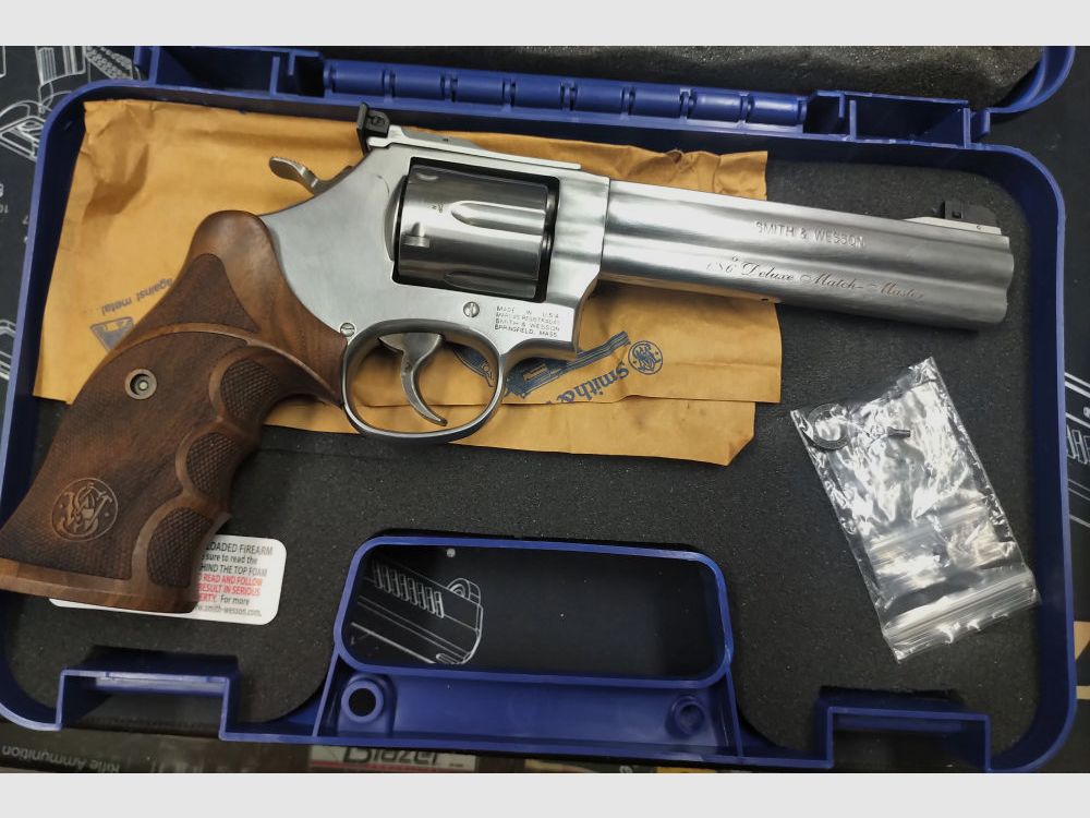 Smith & Wesson 686 Deluxe Match Master