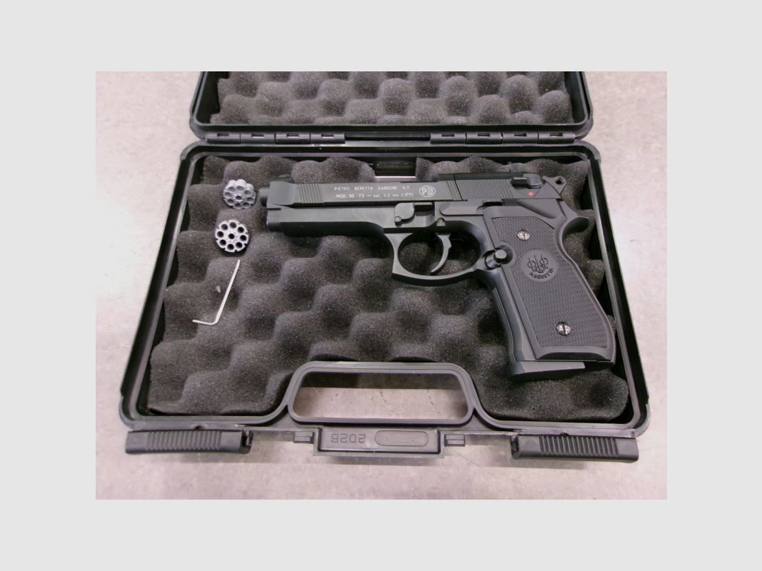 UMAREX BERETTA 92FS CAL4,5 GEBRAUCHT, Bild 5 von 5