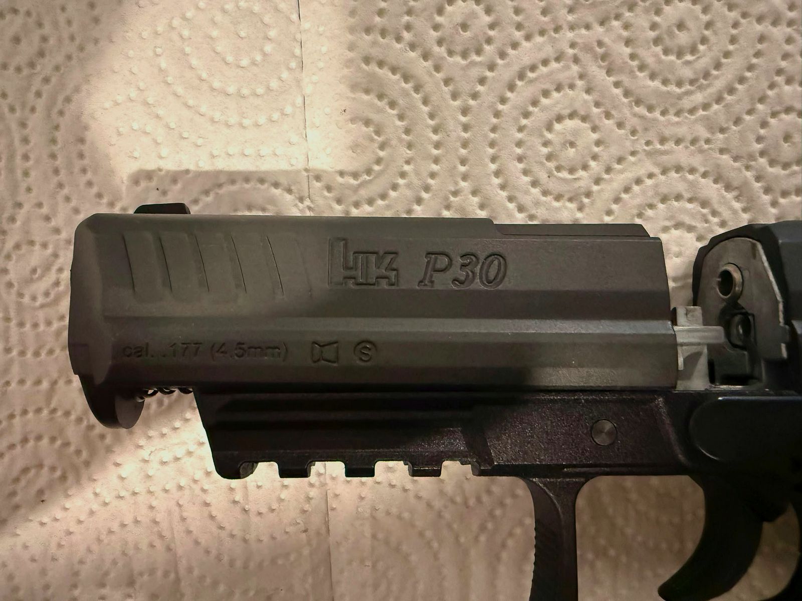 Heckler&Koch   P30  Pistolet Co2