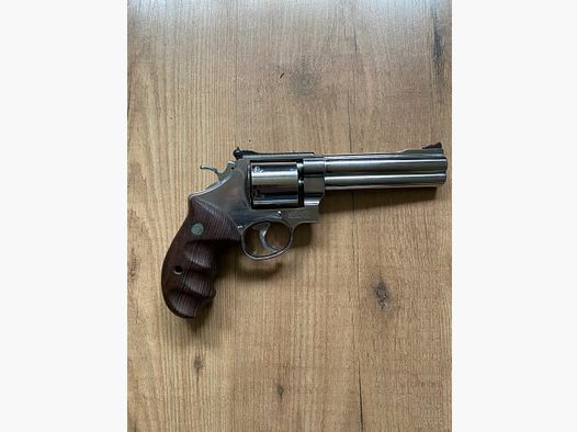 Smith & Wesson 627-0 Target .357 Magnum und .38 Special
