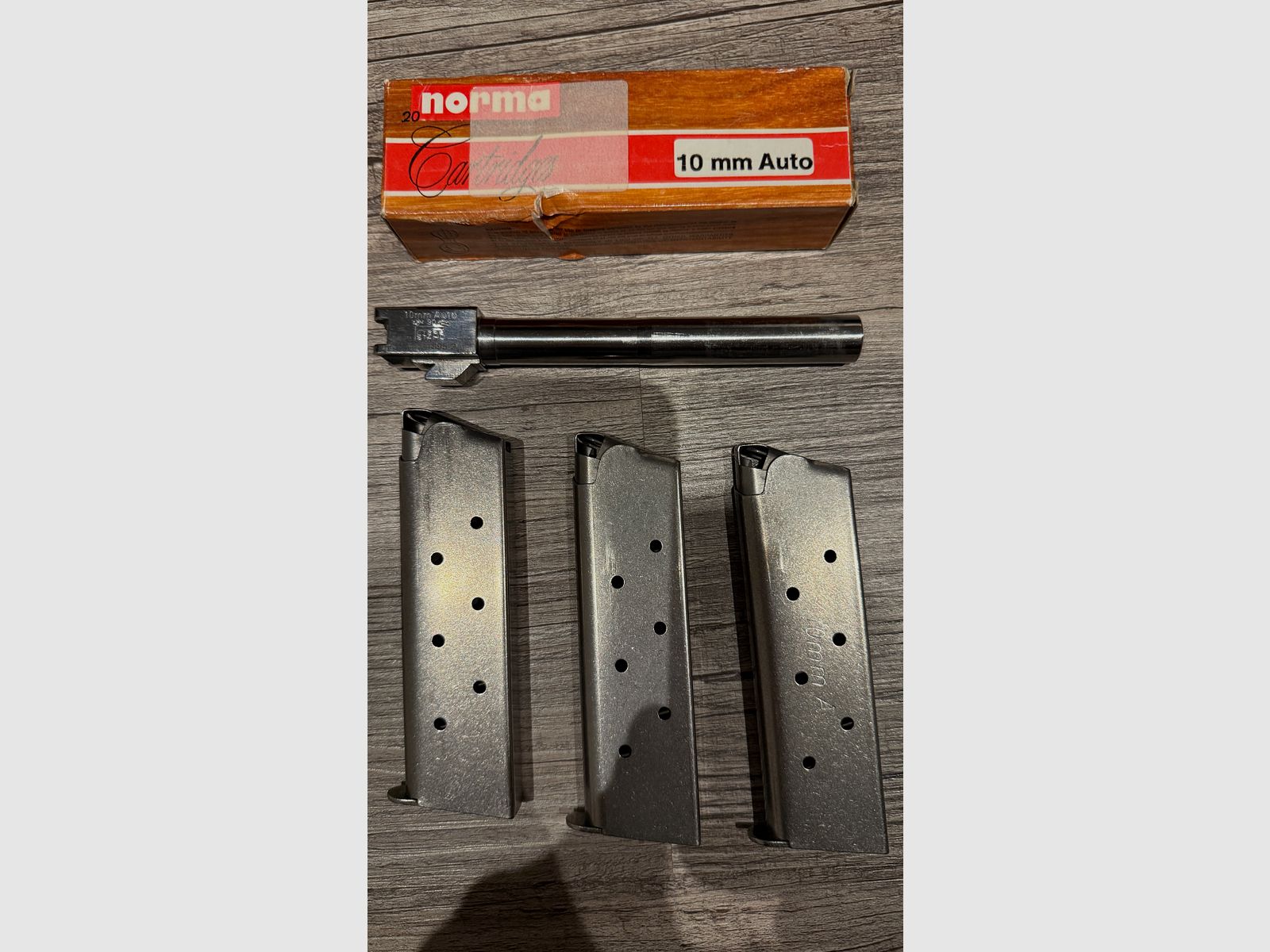 1911 Peters Stahl .45 ACP, 10mm und 9mm Luger Pachmeyr Griff