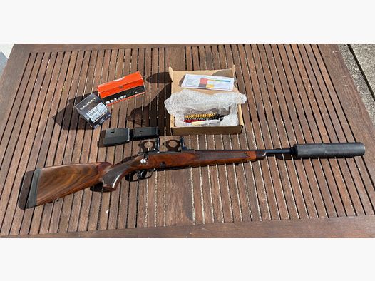 Tikka 695, Kal. 9,3x62 z tłumikiem