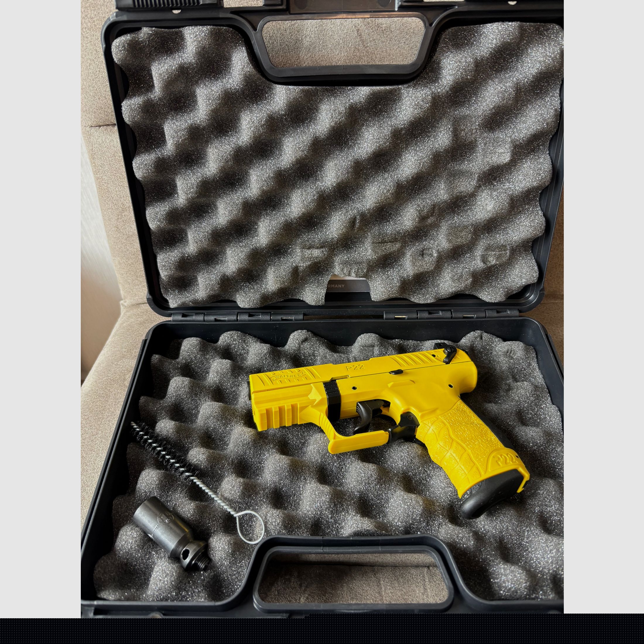 Walther P22 Tweety mit Abschussbecher 