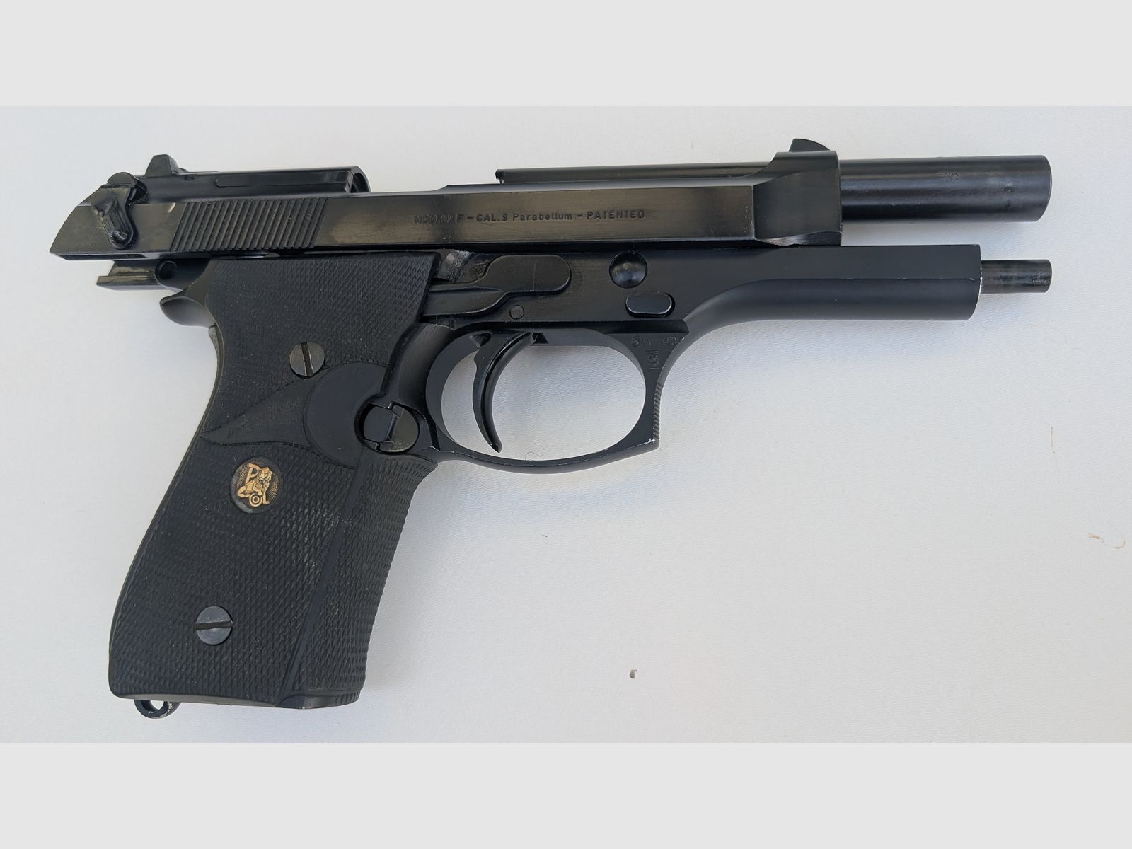 Beretta 92F 9mm Luger