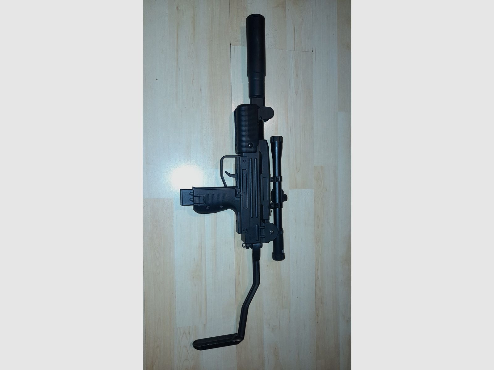 Verkaufe Mini uzi 