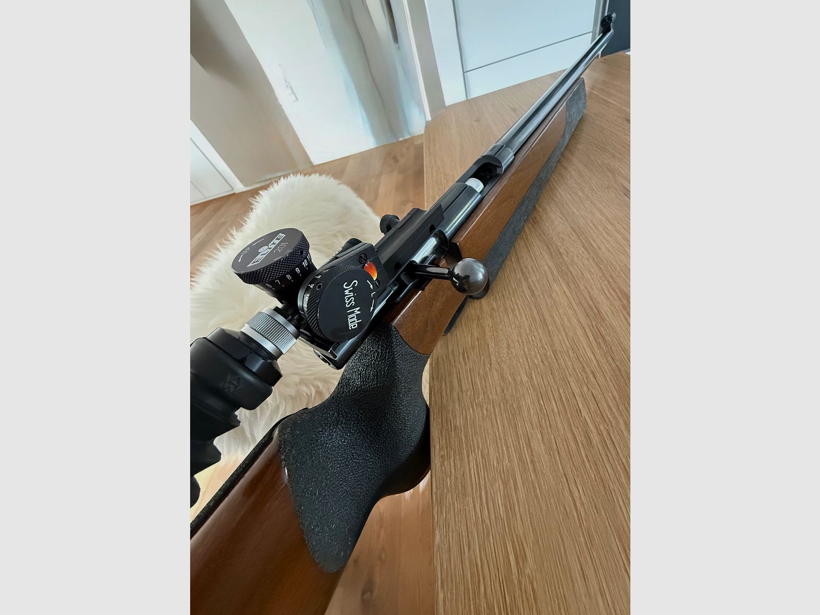 Weihrauch HW60M, Matchbüchse im Kaliber .22Lf.B. mit Zieloptik: Elite 201
