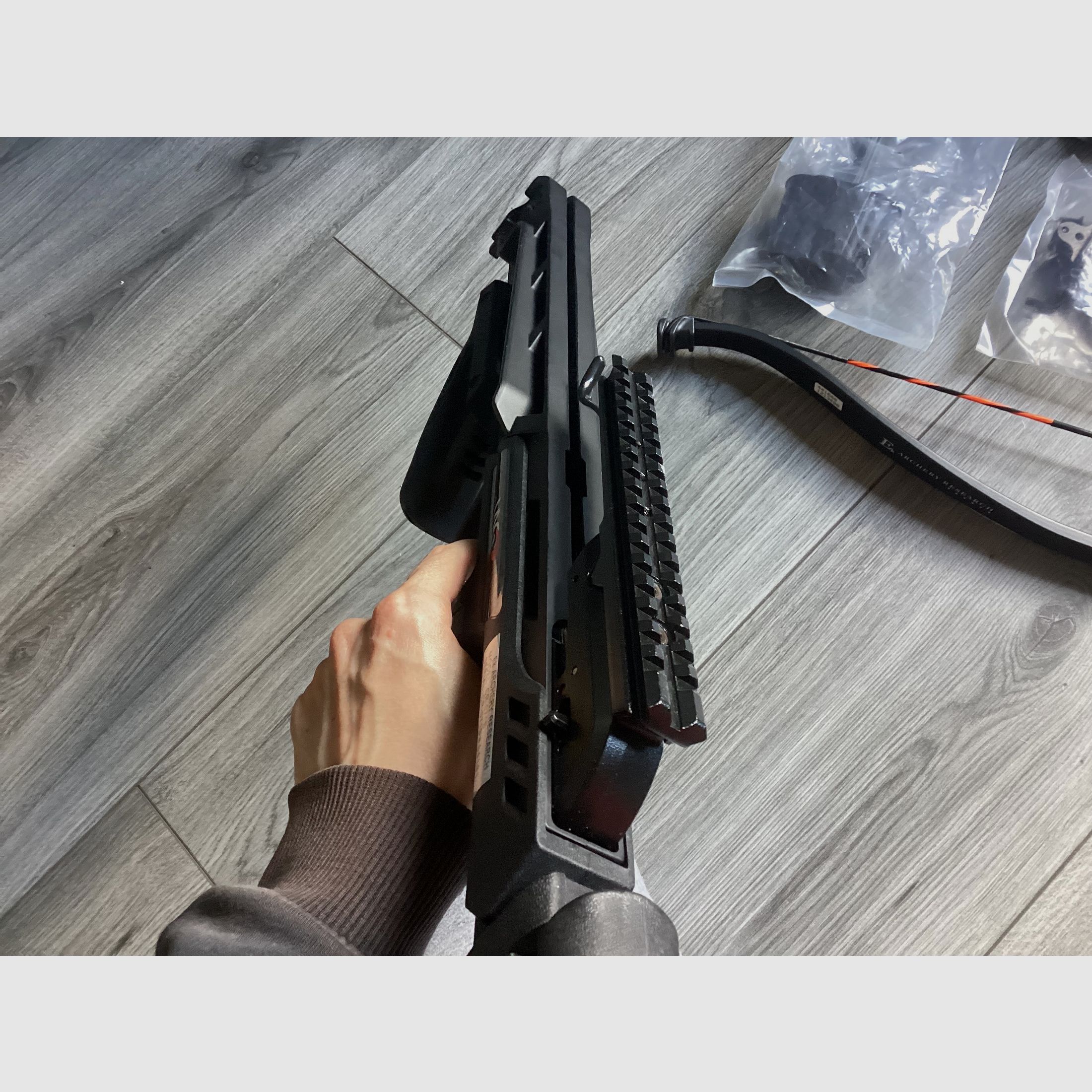 EK Archery Jag II Pro 175 lbs 260 FPS + red dot