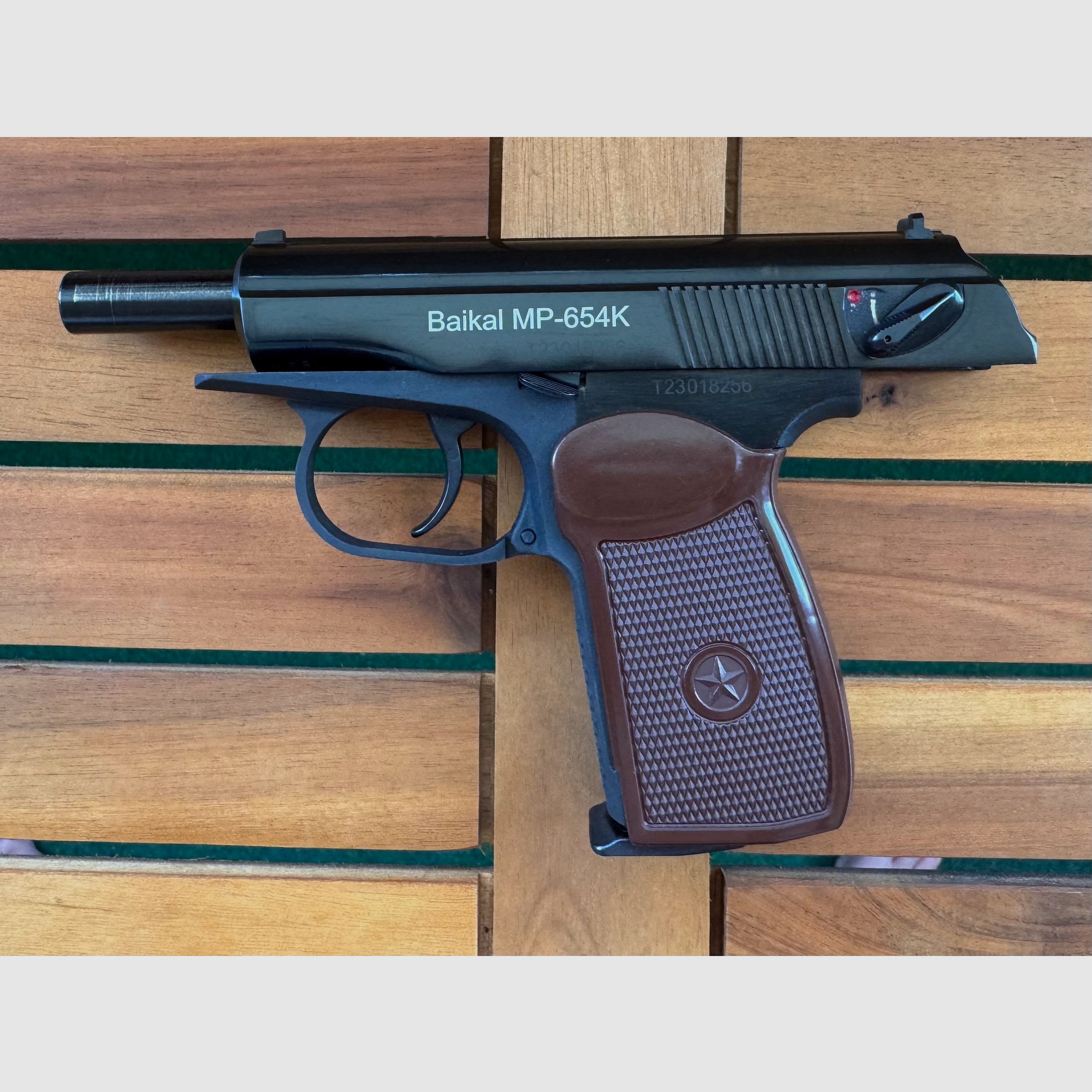 Baikal MP-654K CO₂ air pistol 4.5 mm BB – Original Makarov | Collector's condition