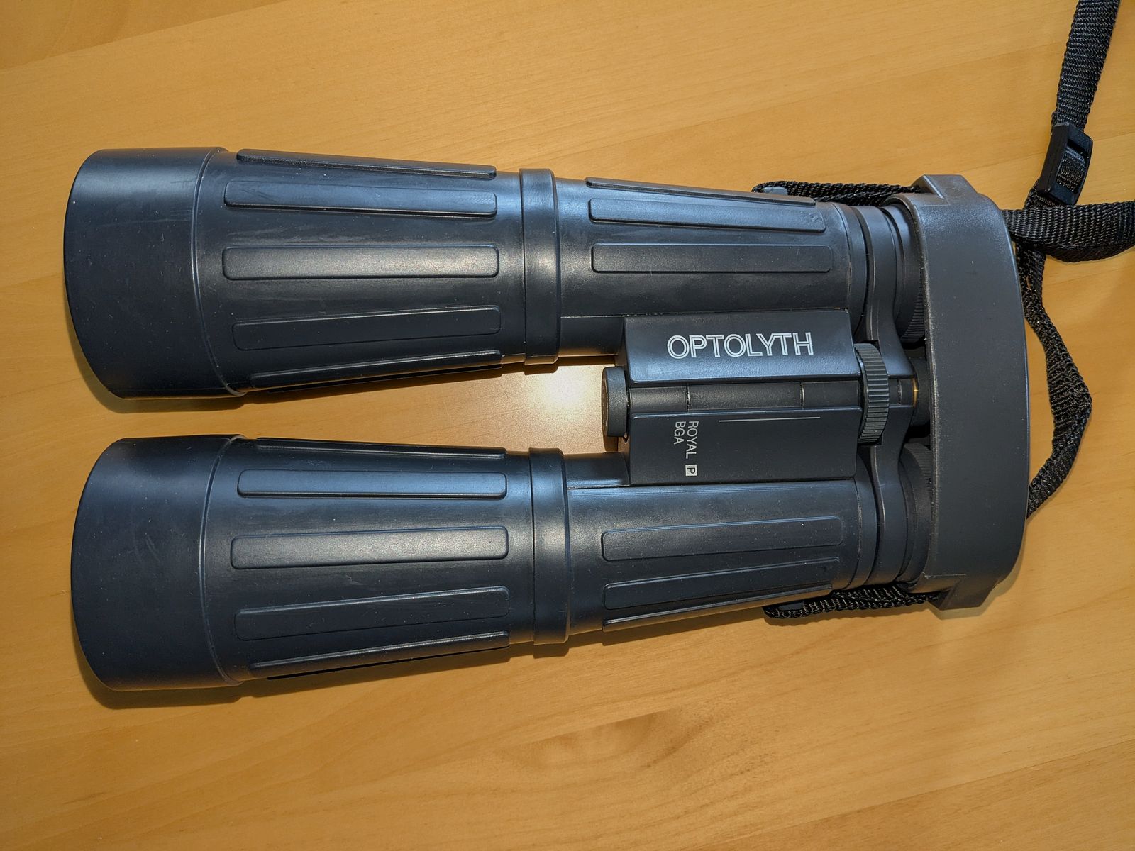 Lichtstarkes Fernglas Optolyth Royal 8x63 P BGA 